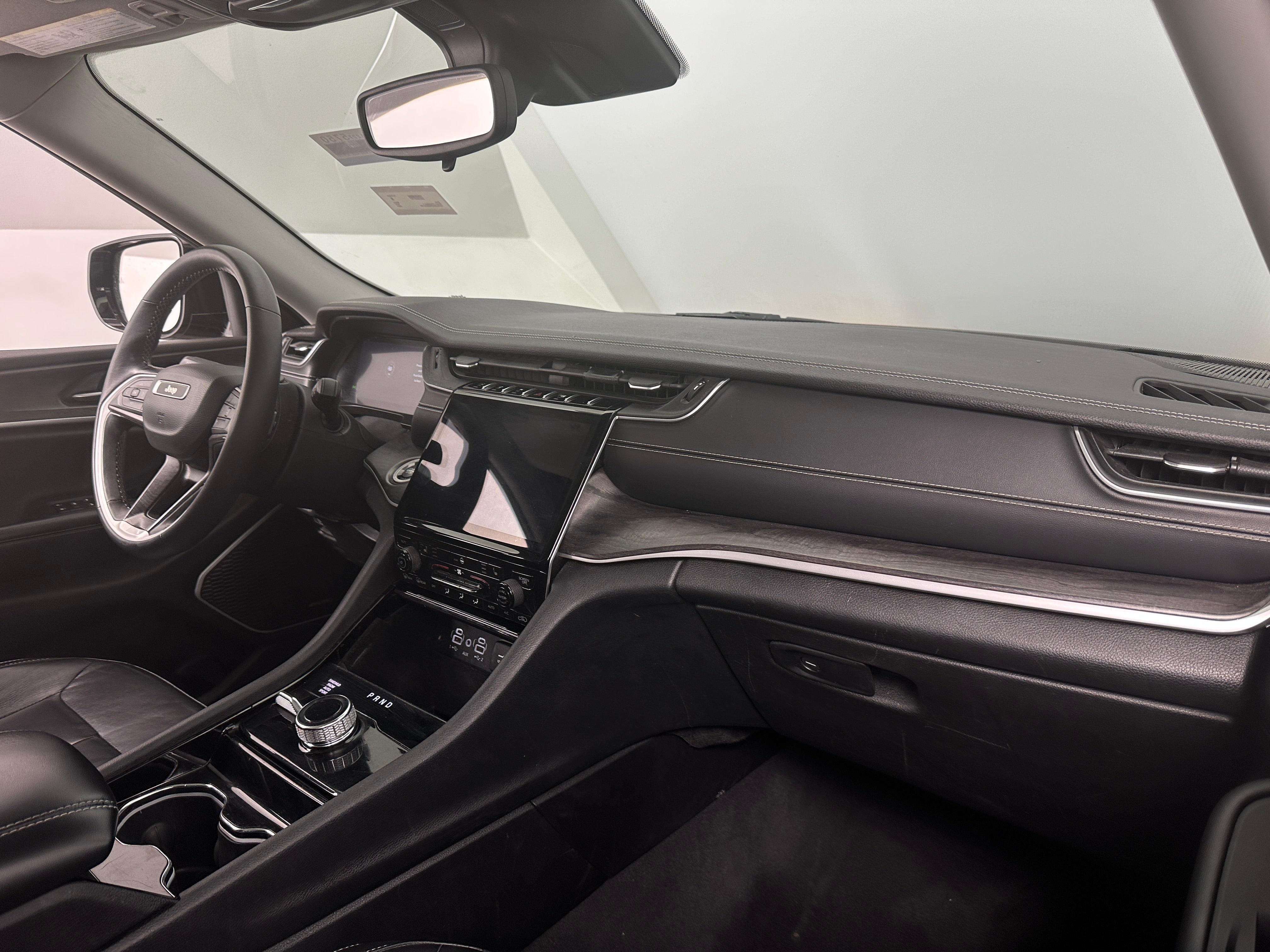2022 Jeep Grand Cherokee L Limited Edition 2