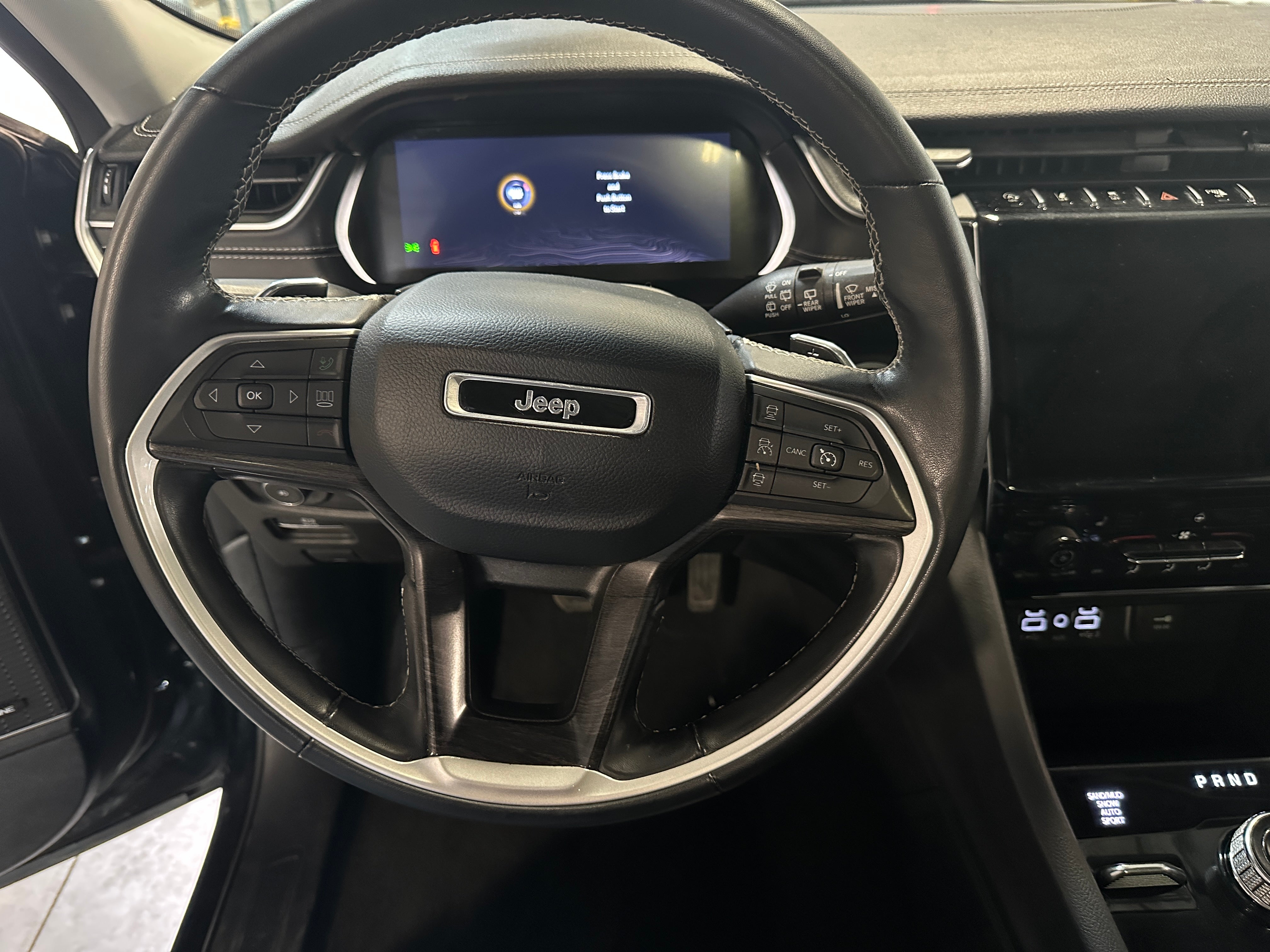 2022 Jeep Grand Cherokee L Limited Edition 4