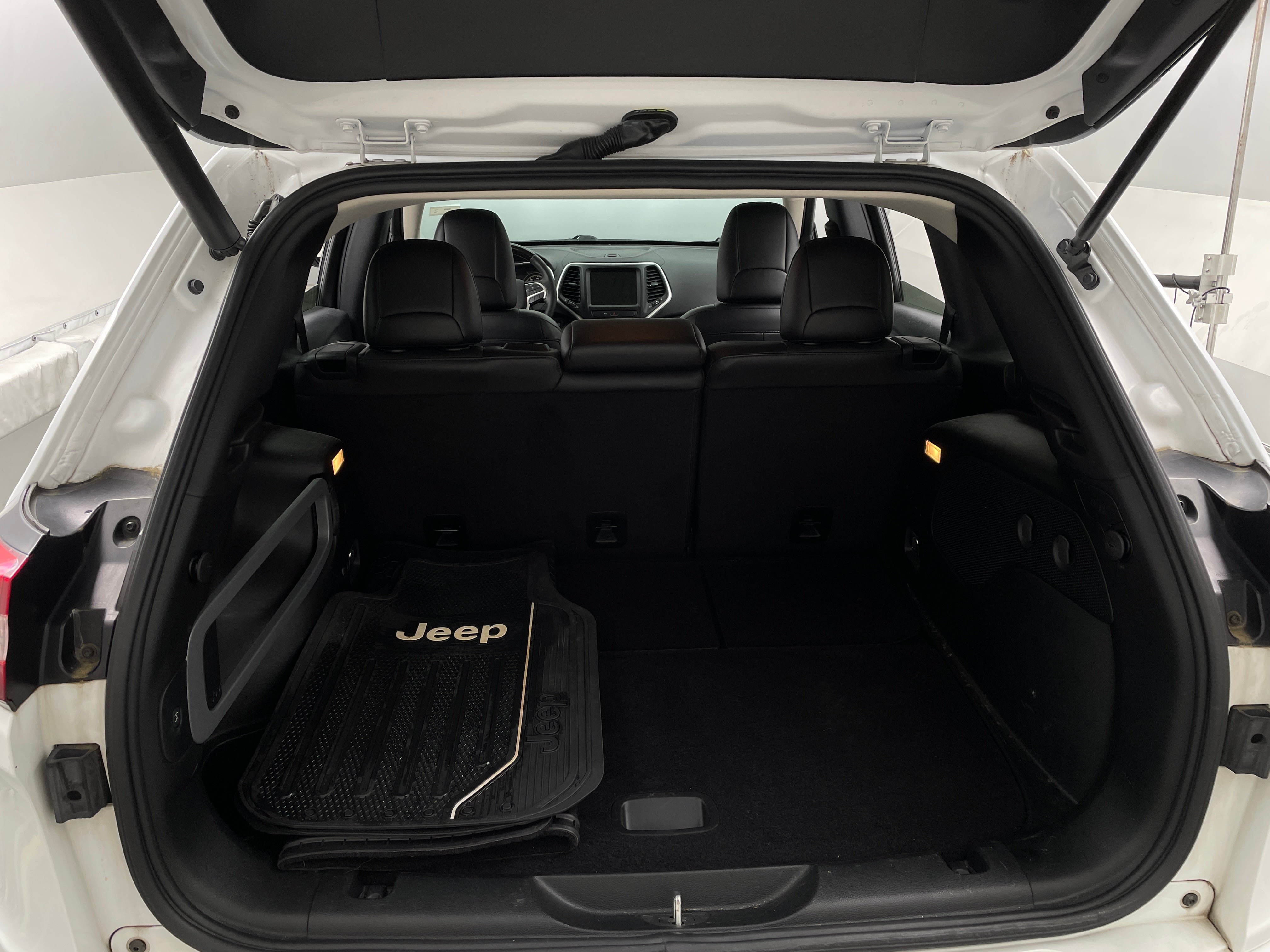 2018 Jeep Cherokee Overland 6