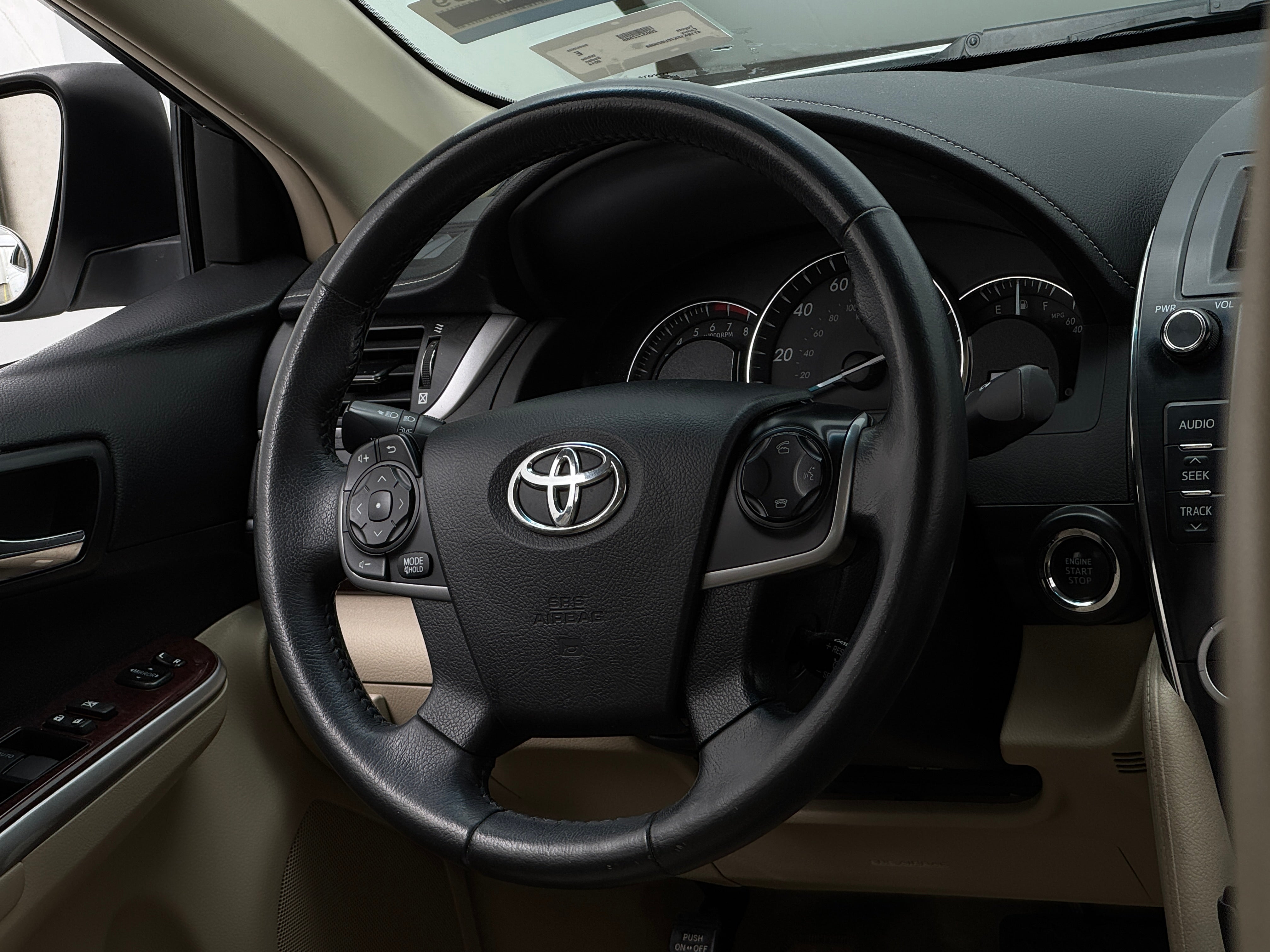 2014 Toyota Camry XLE 4