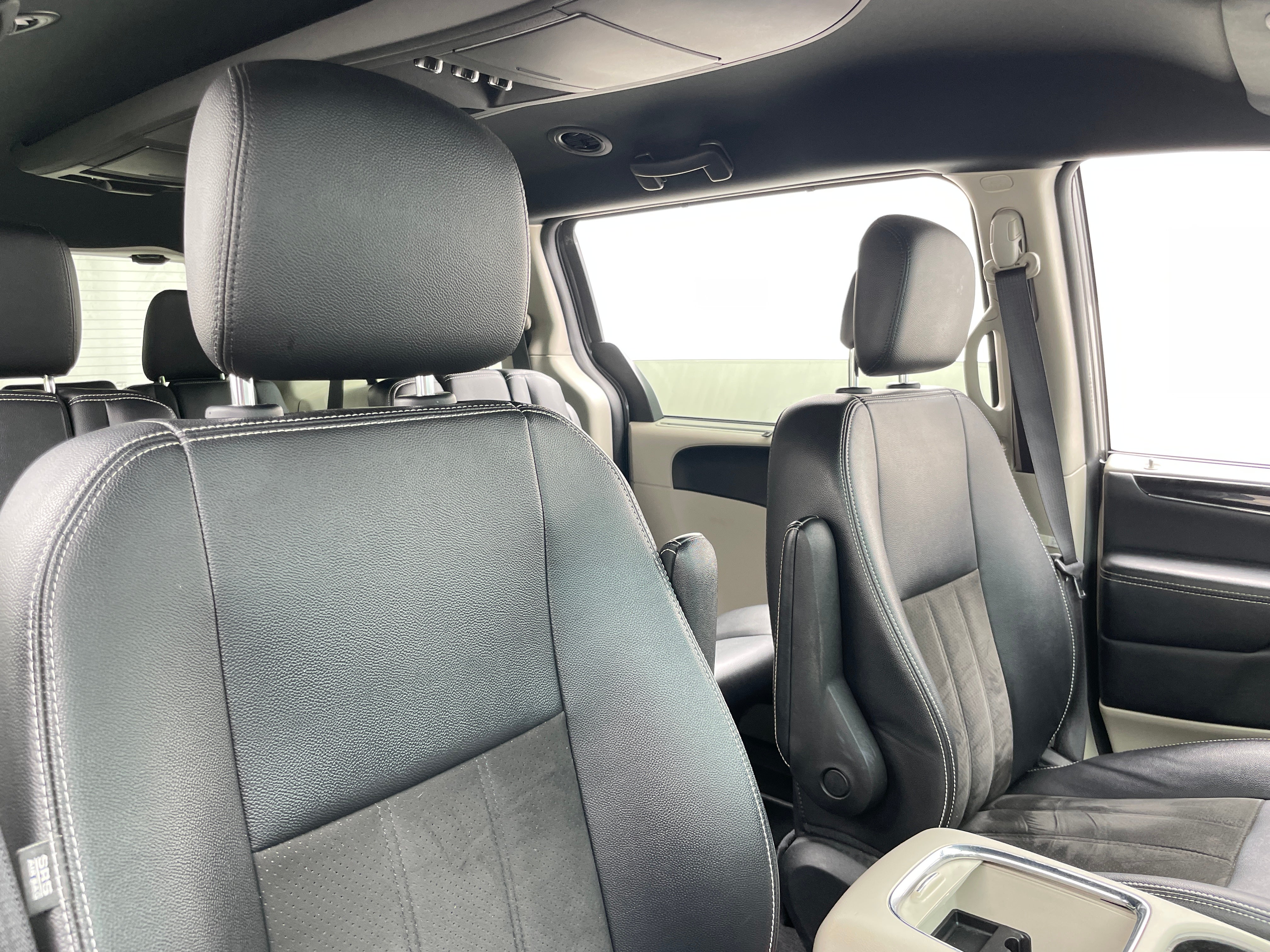 2019 Dodge Grand Caravan SXT 2