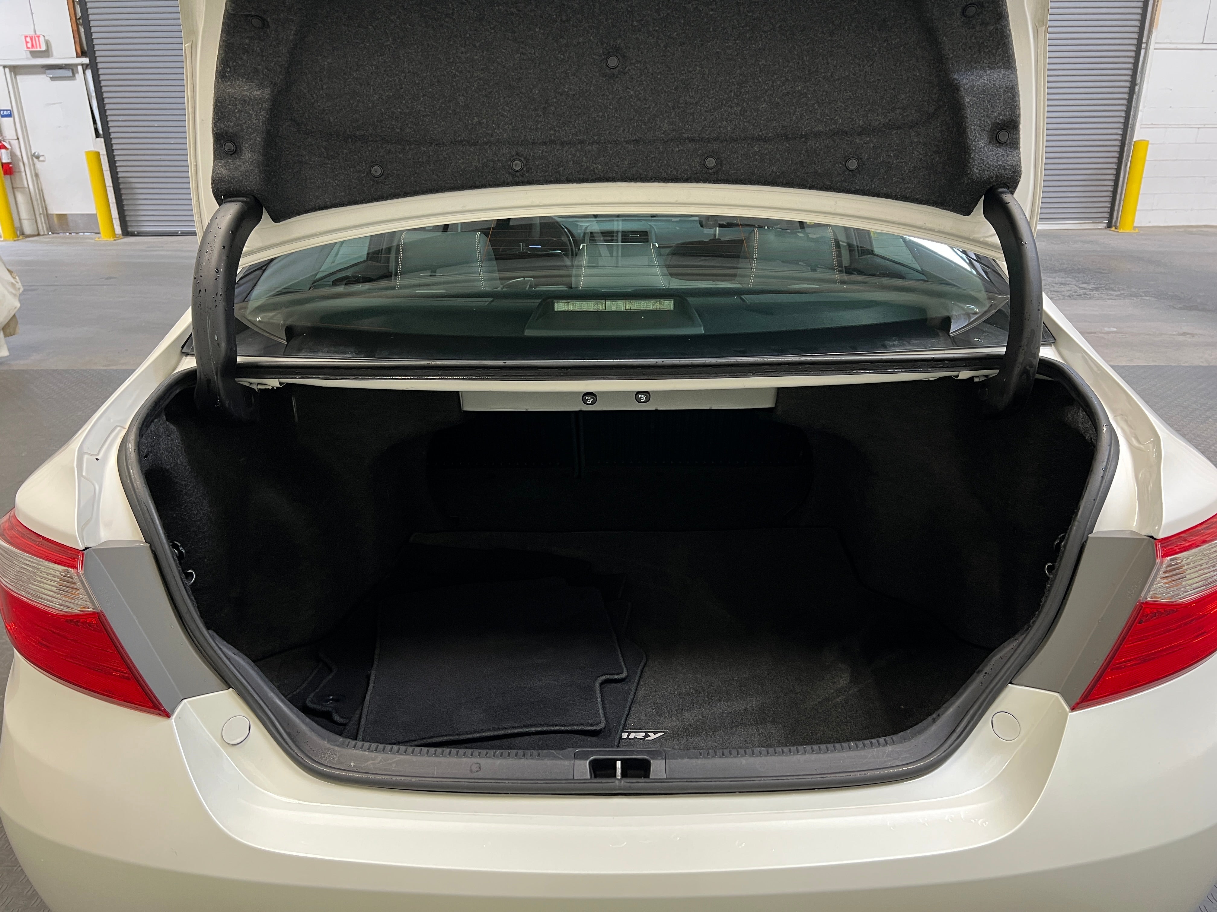 2015 Toyota Camry SE 7