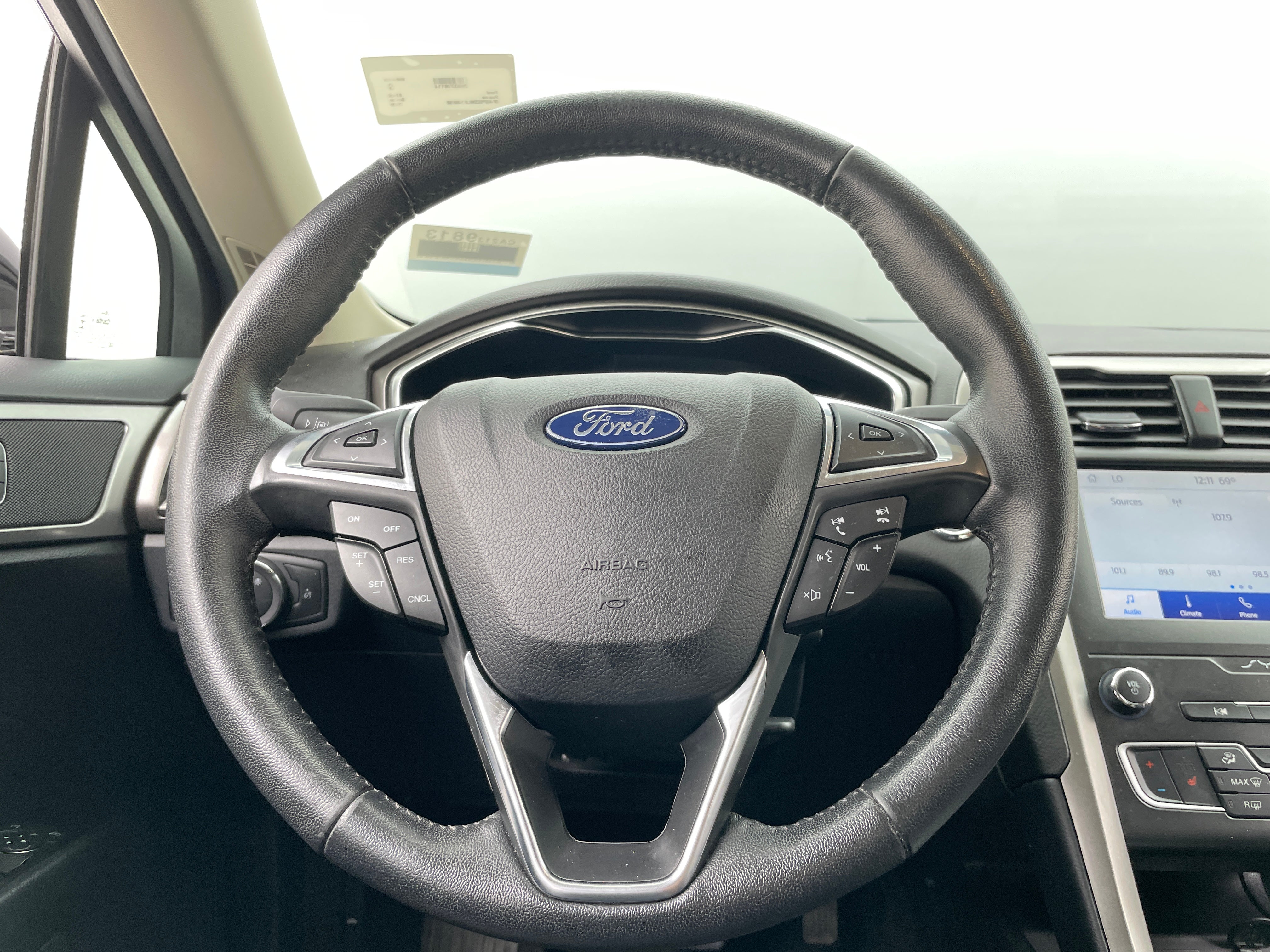 2020 Ford Fusion SEL 4