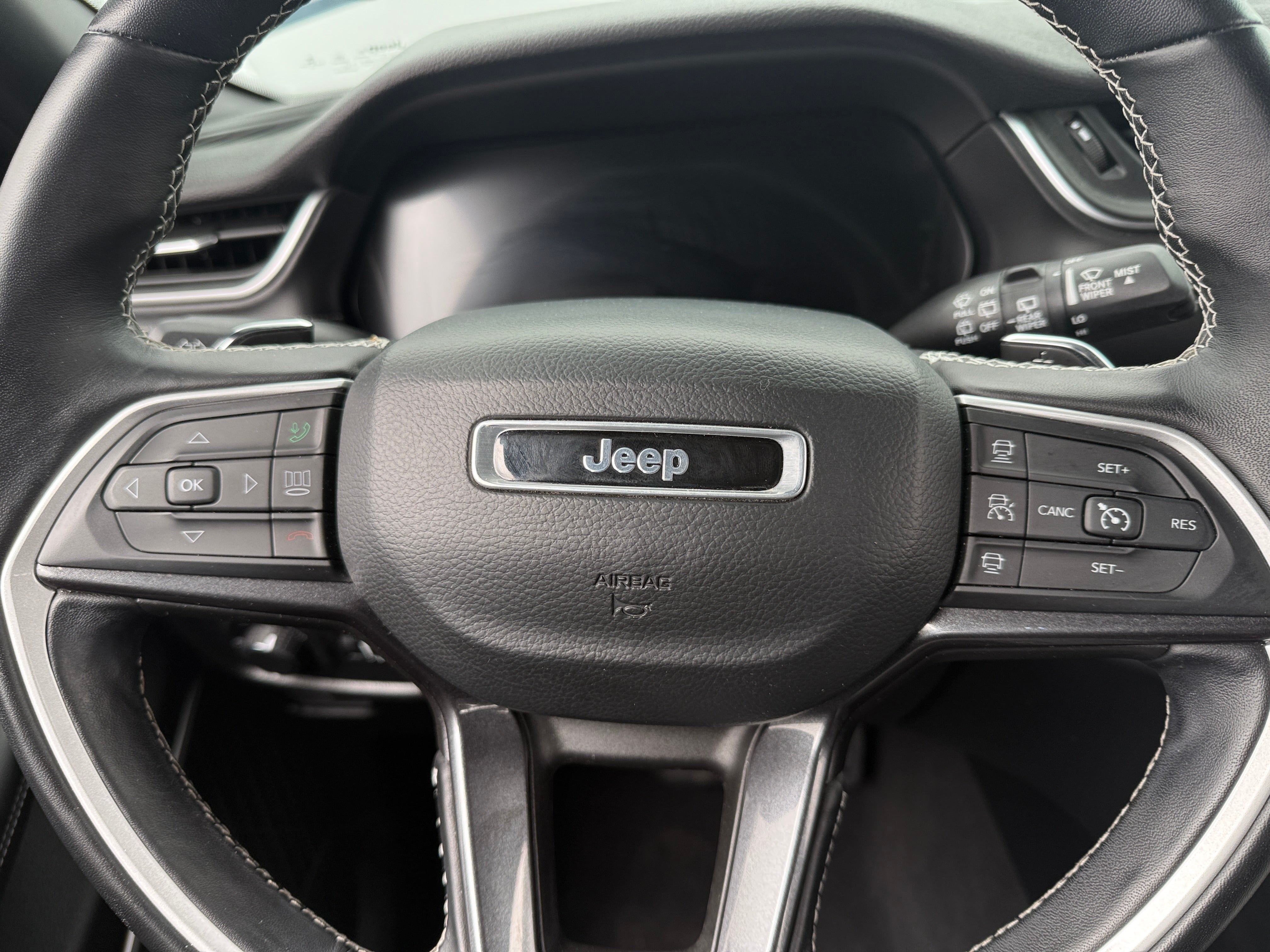2022 Jeep Grand Cherokee L Altitude 4