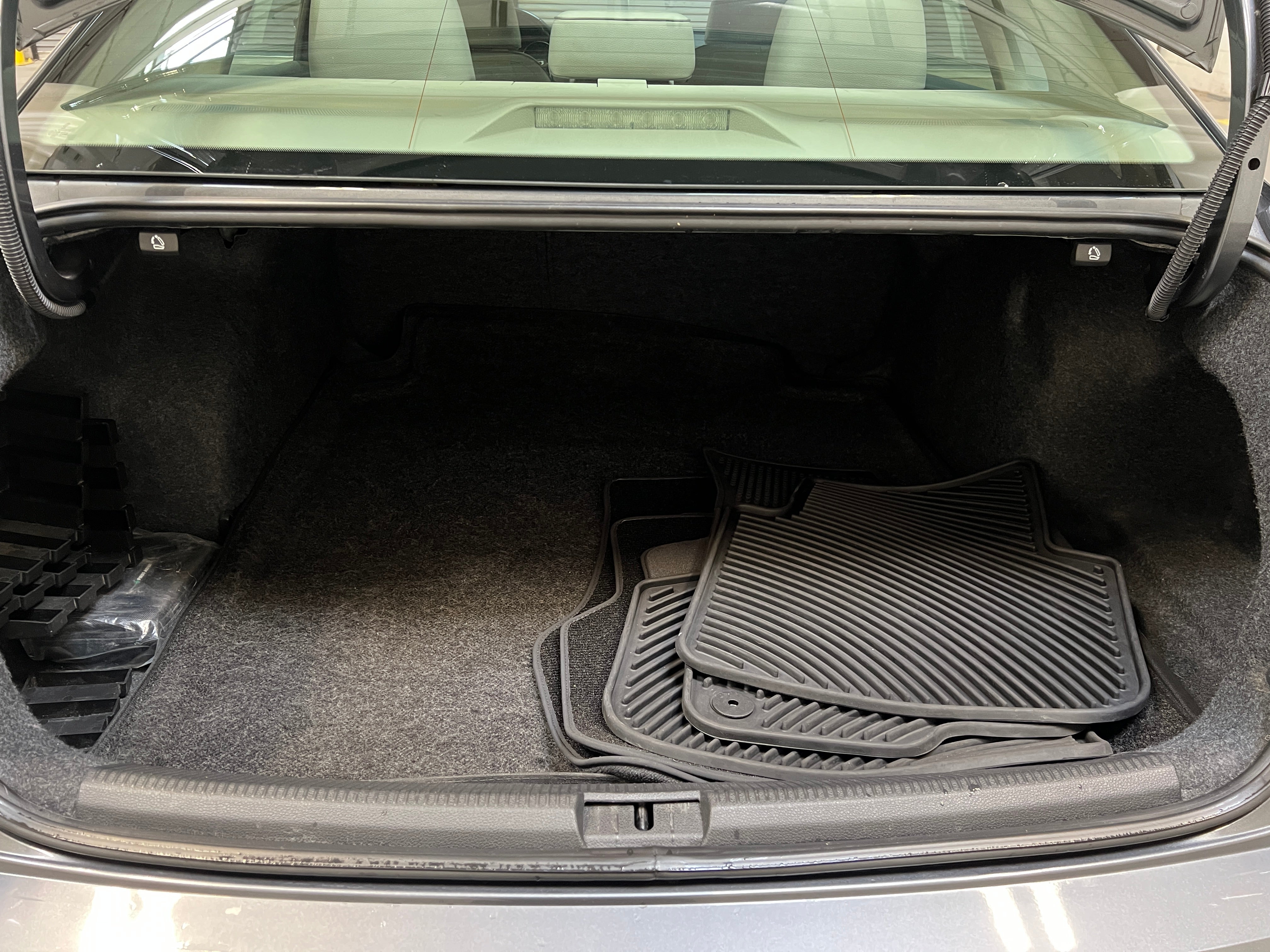 2018 Volkswagen Passat 2.0T 6