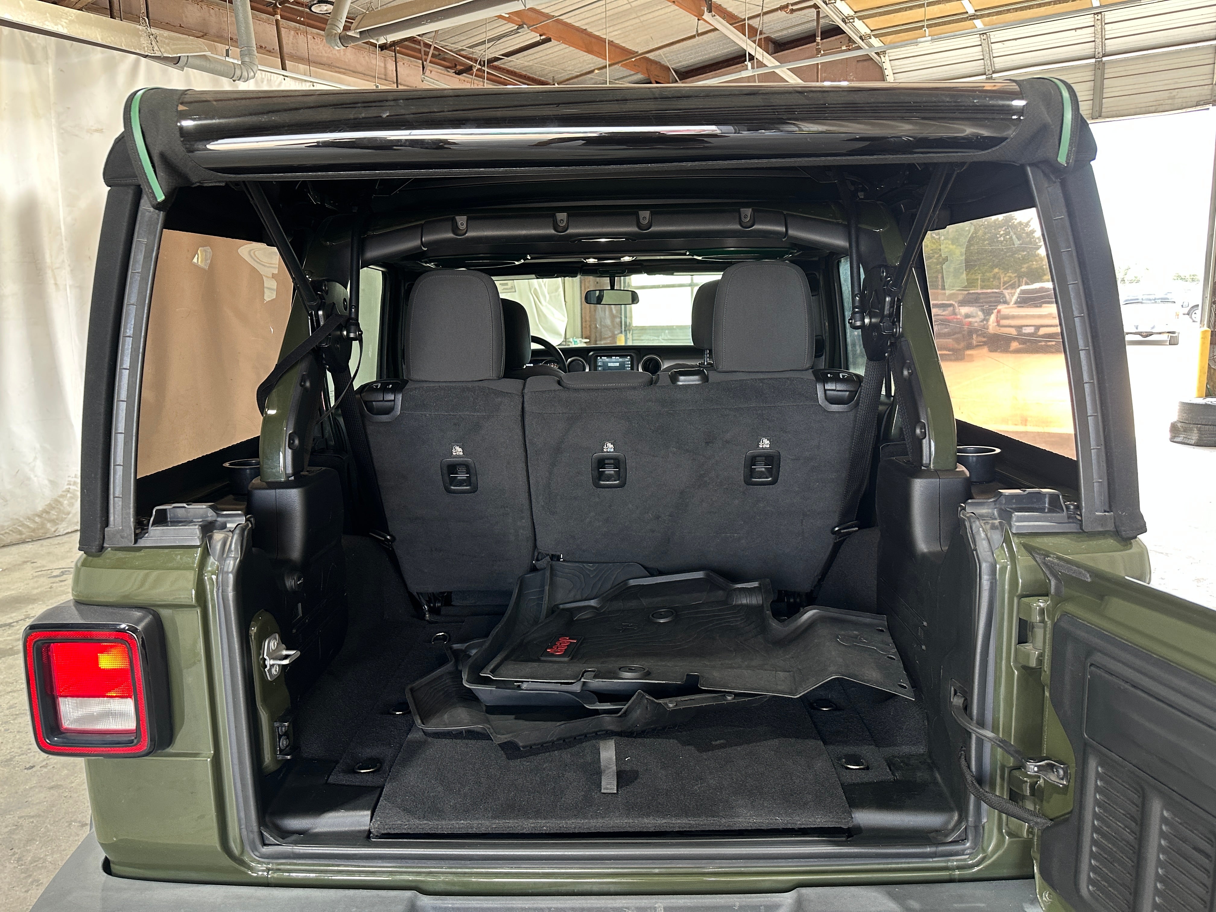 2021 Jeep Wrangler Unlimited Willys 7