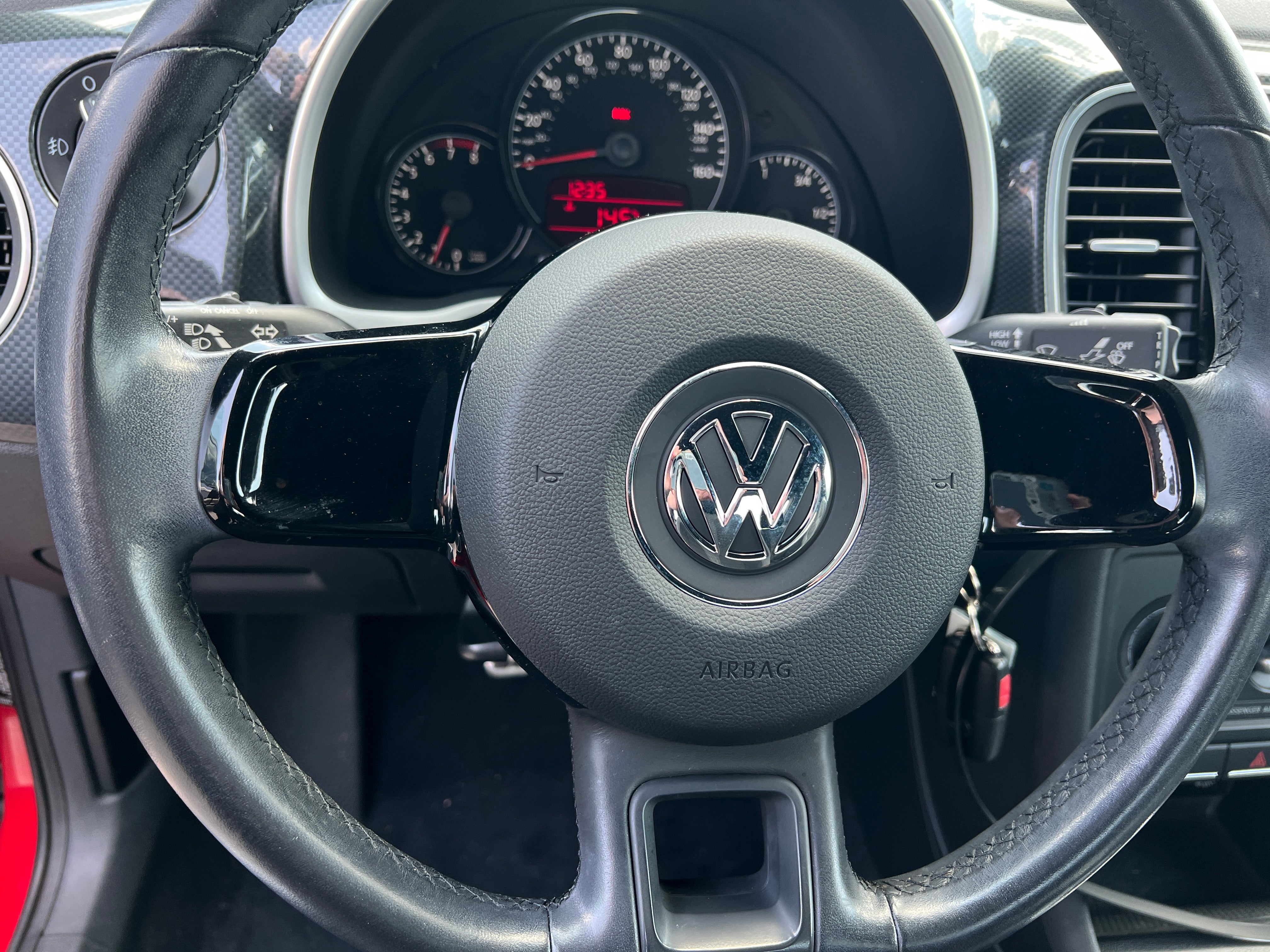 2012 Volkswagen Beetle  4