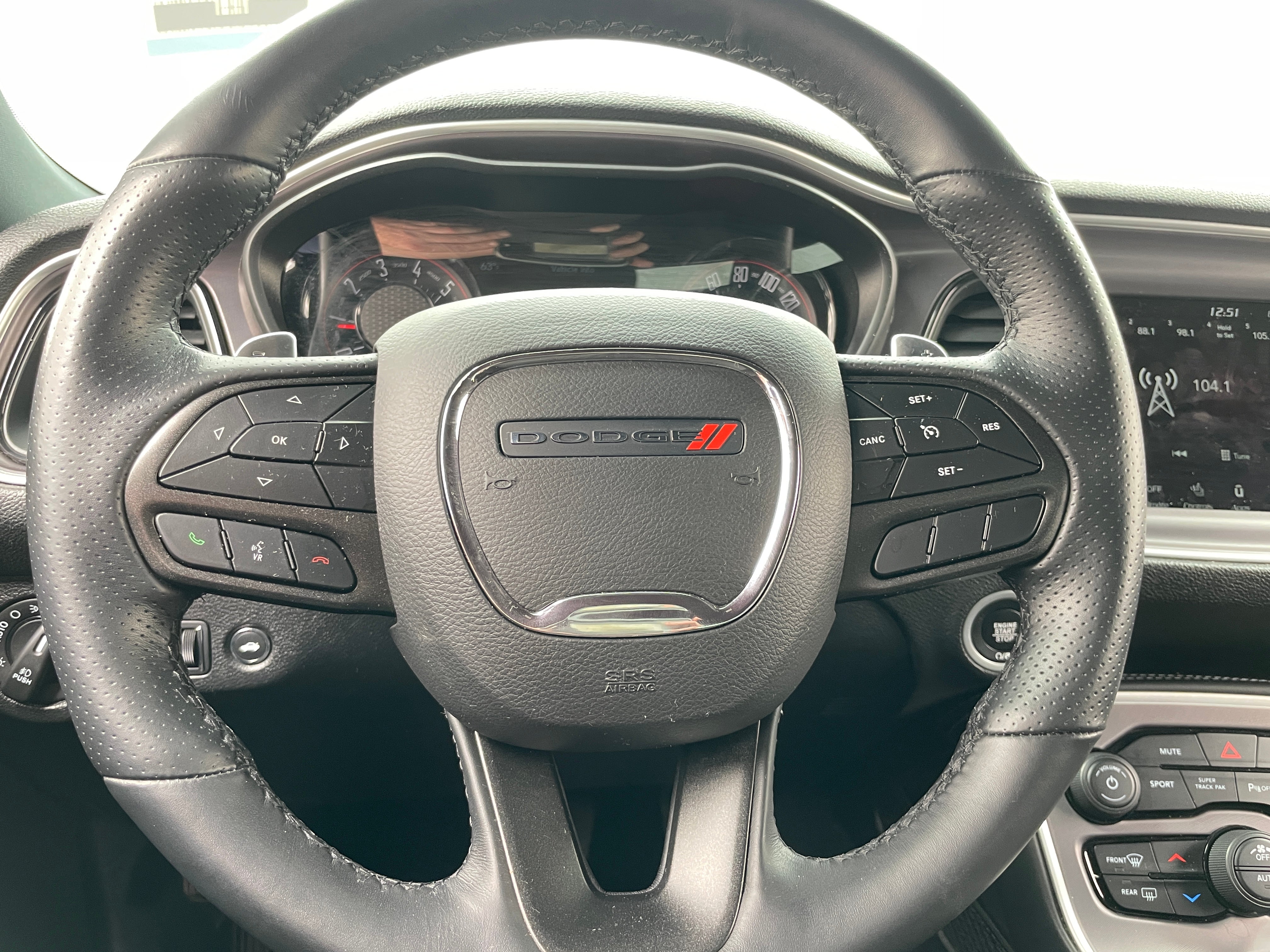 2022 Dodge Challenger R/T 4