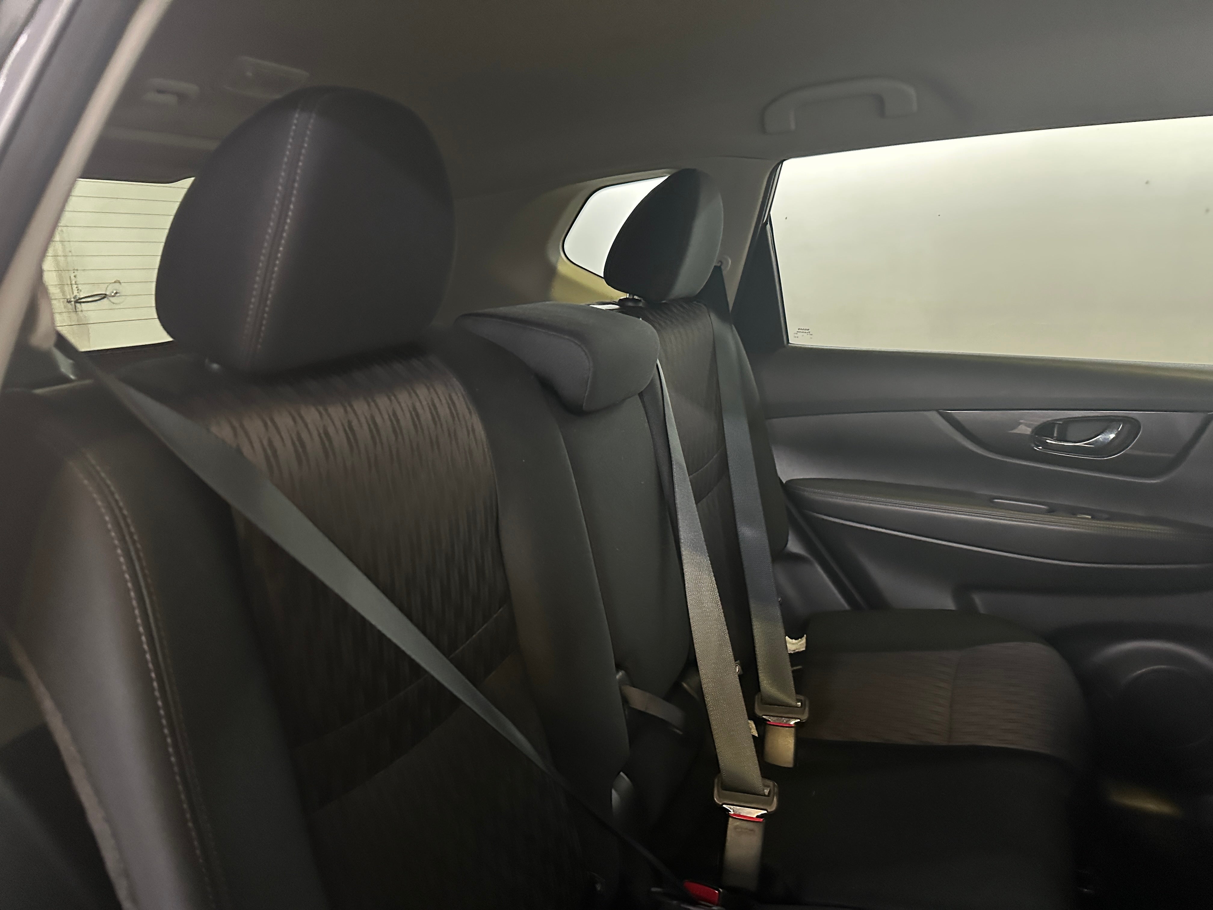 2019 Nissan Rogue SV 6