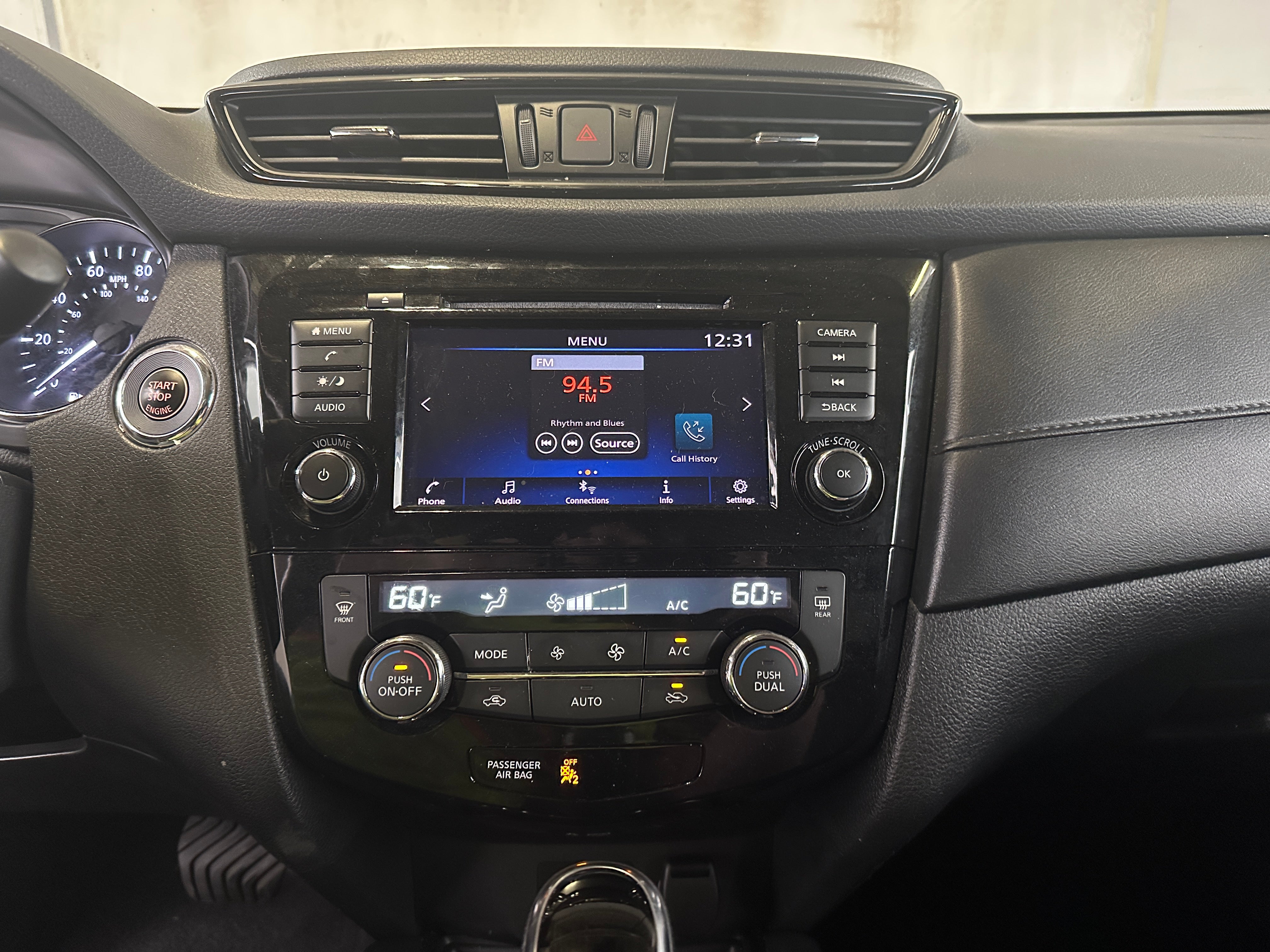 2019 Nissan Rogue SV 4