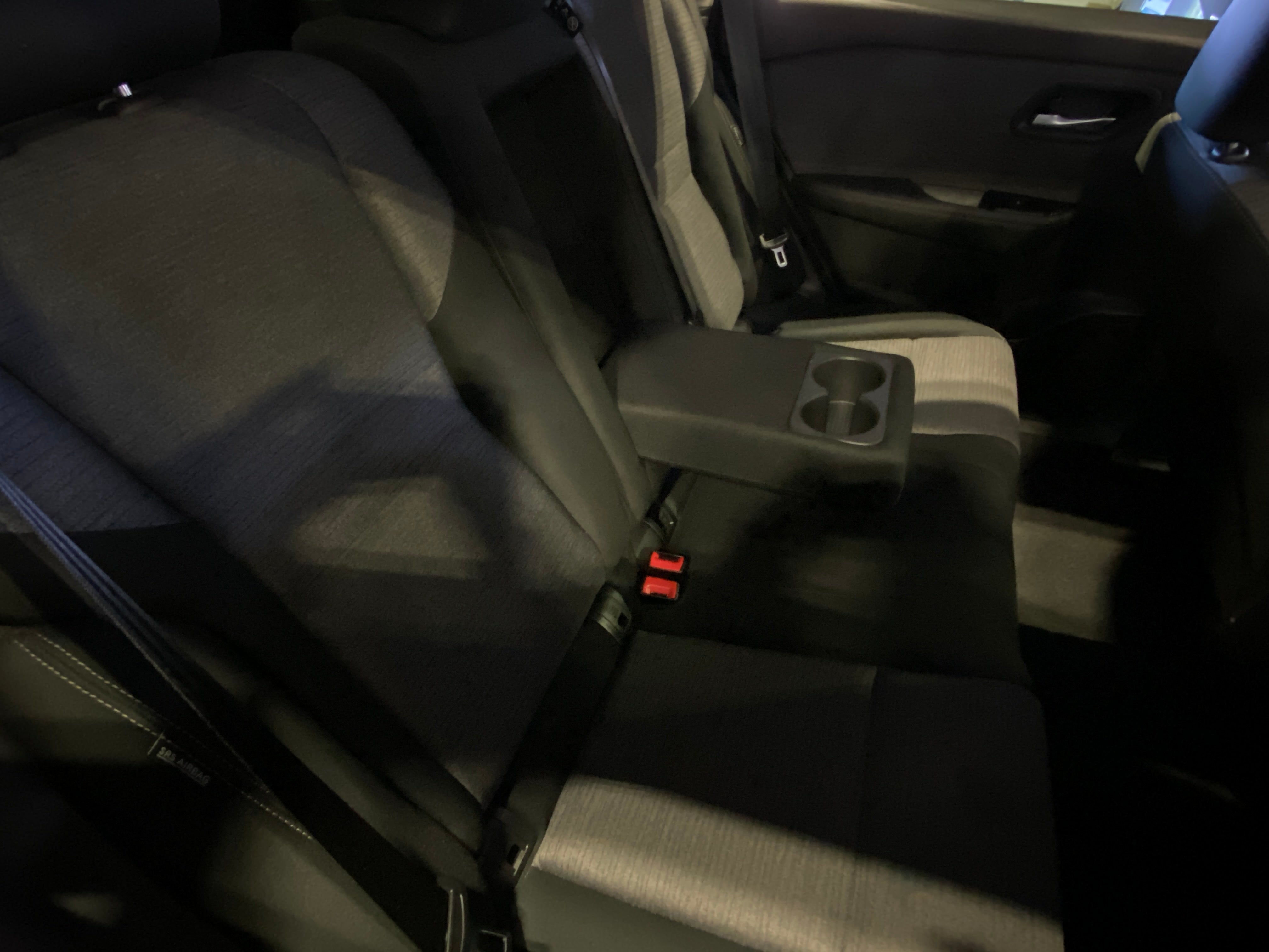 2023 Nissan Rogue SV 6