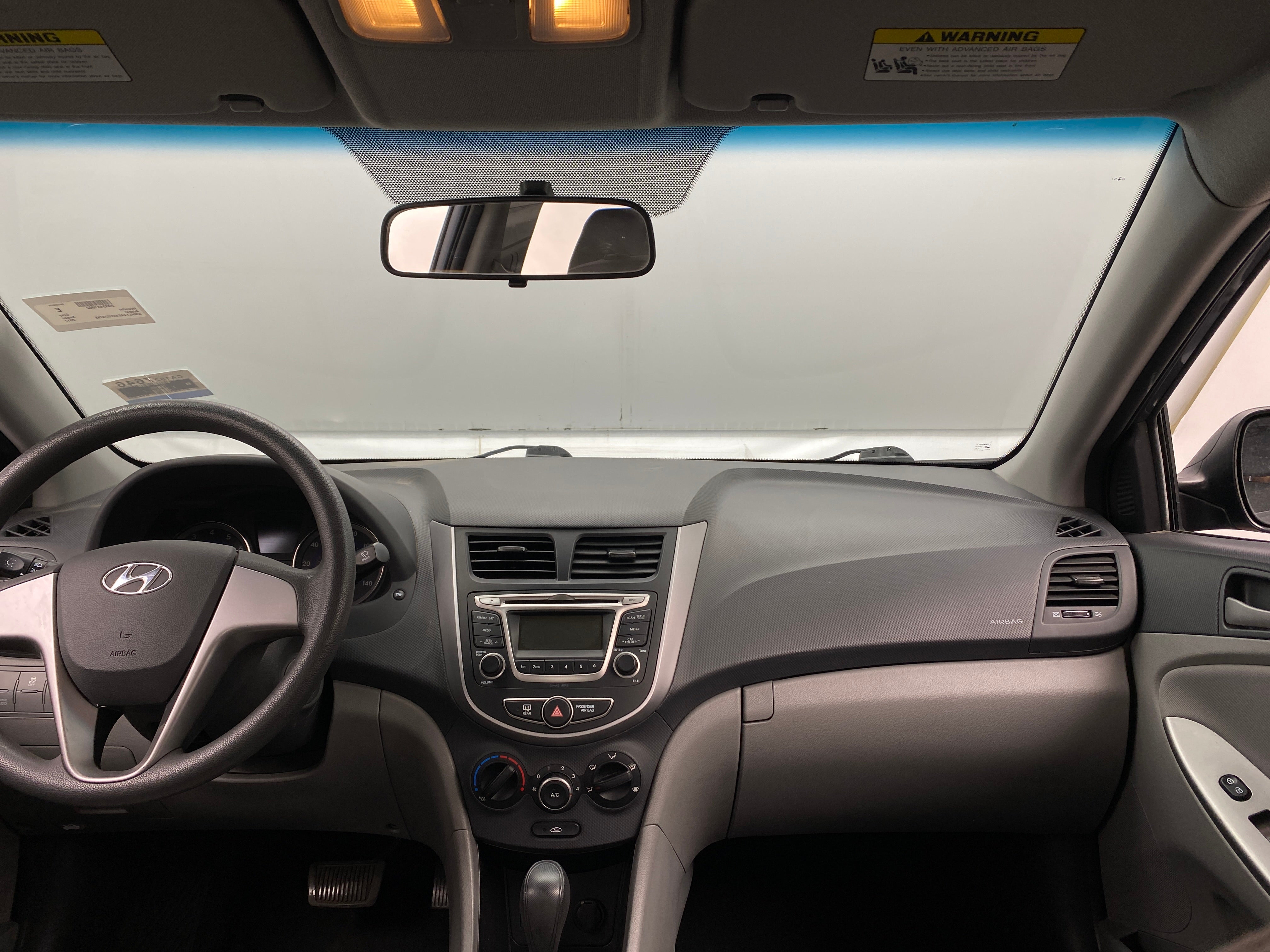 2017 Hyundai Accent SE 3