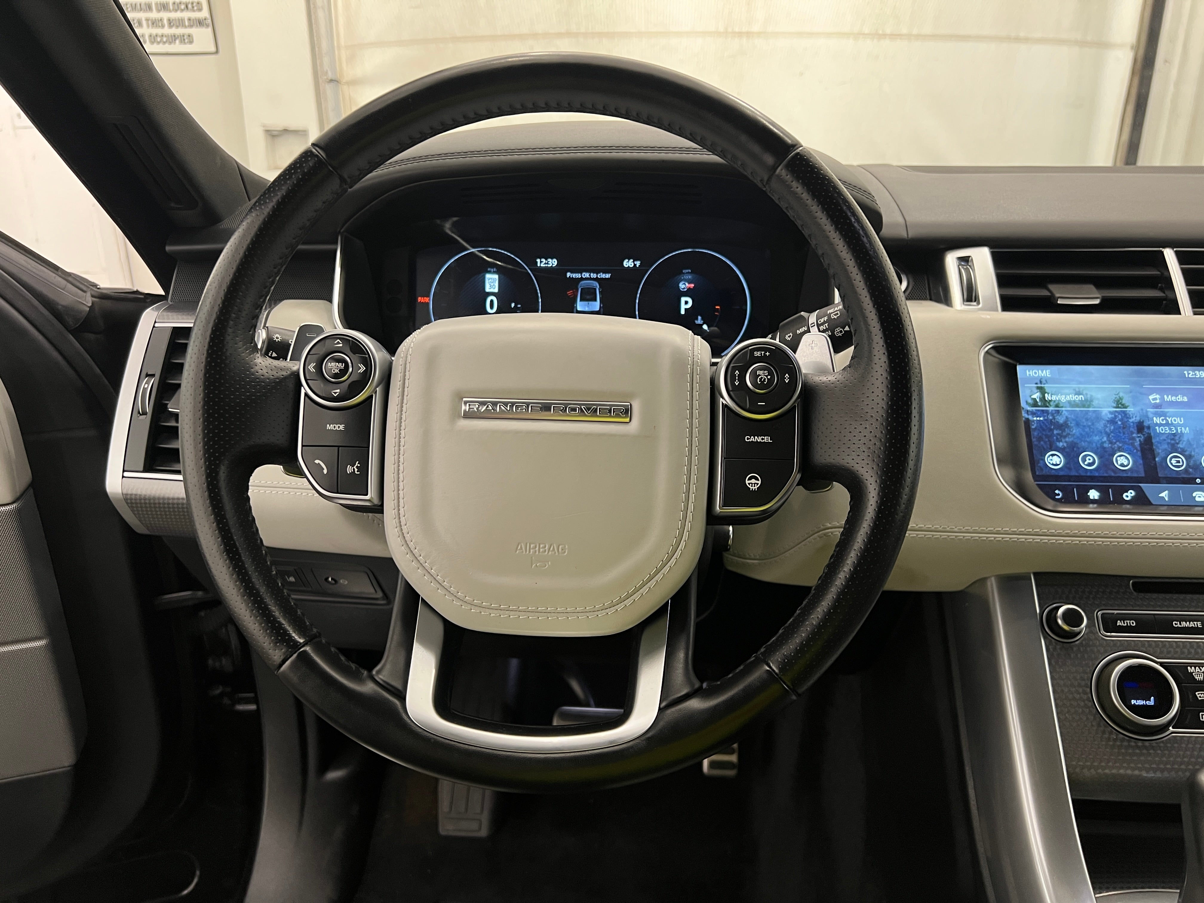 2017 Land Rover Range Rover Sport SVR 4