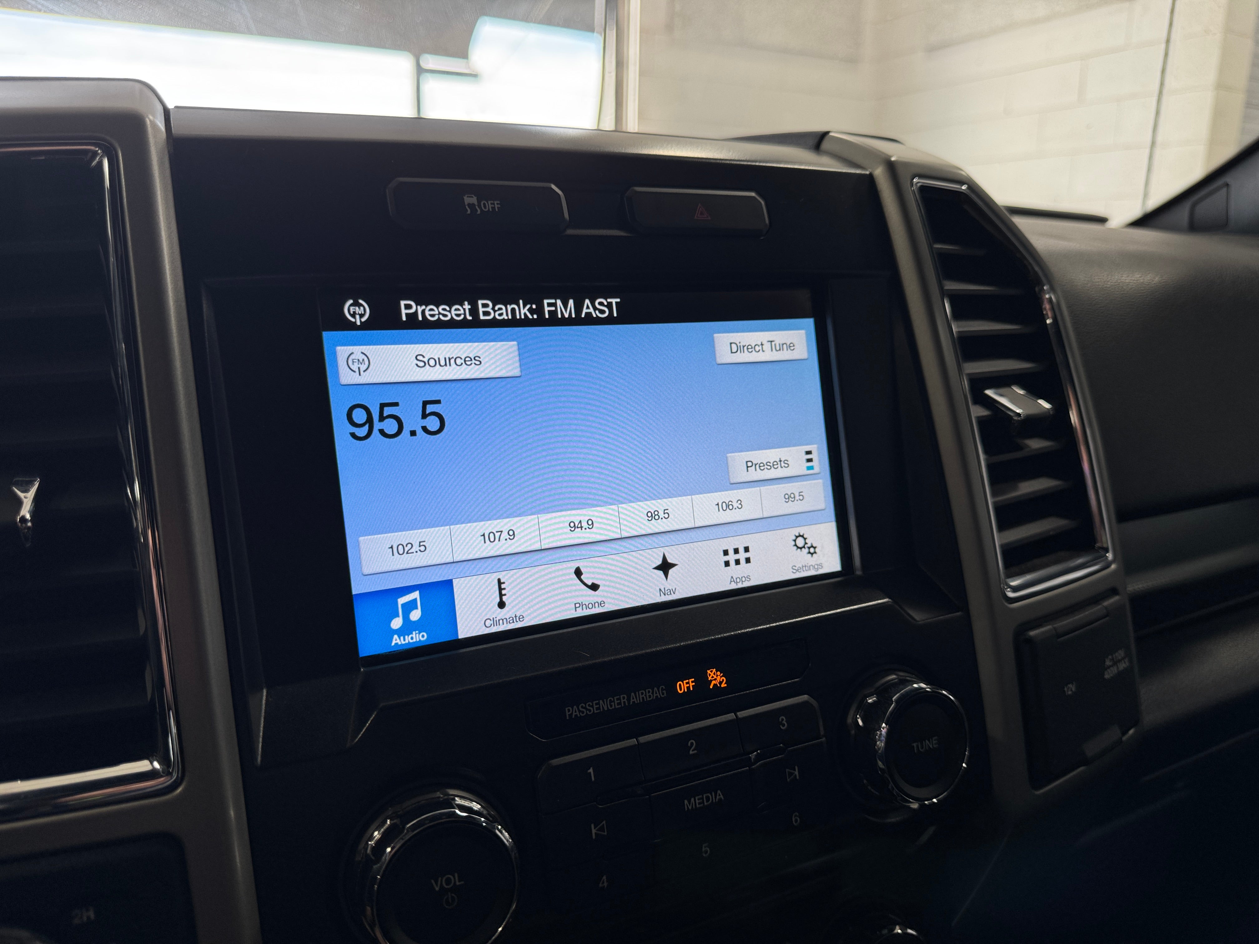 2017 Ford Econoline E-150 3