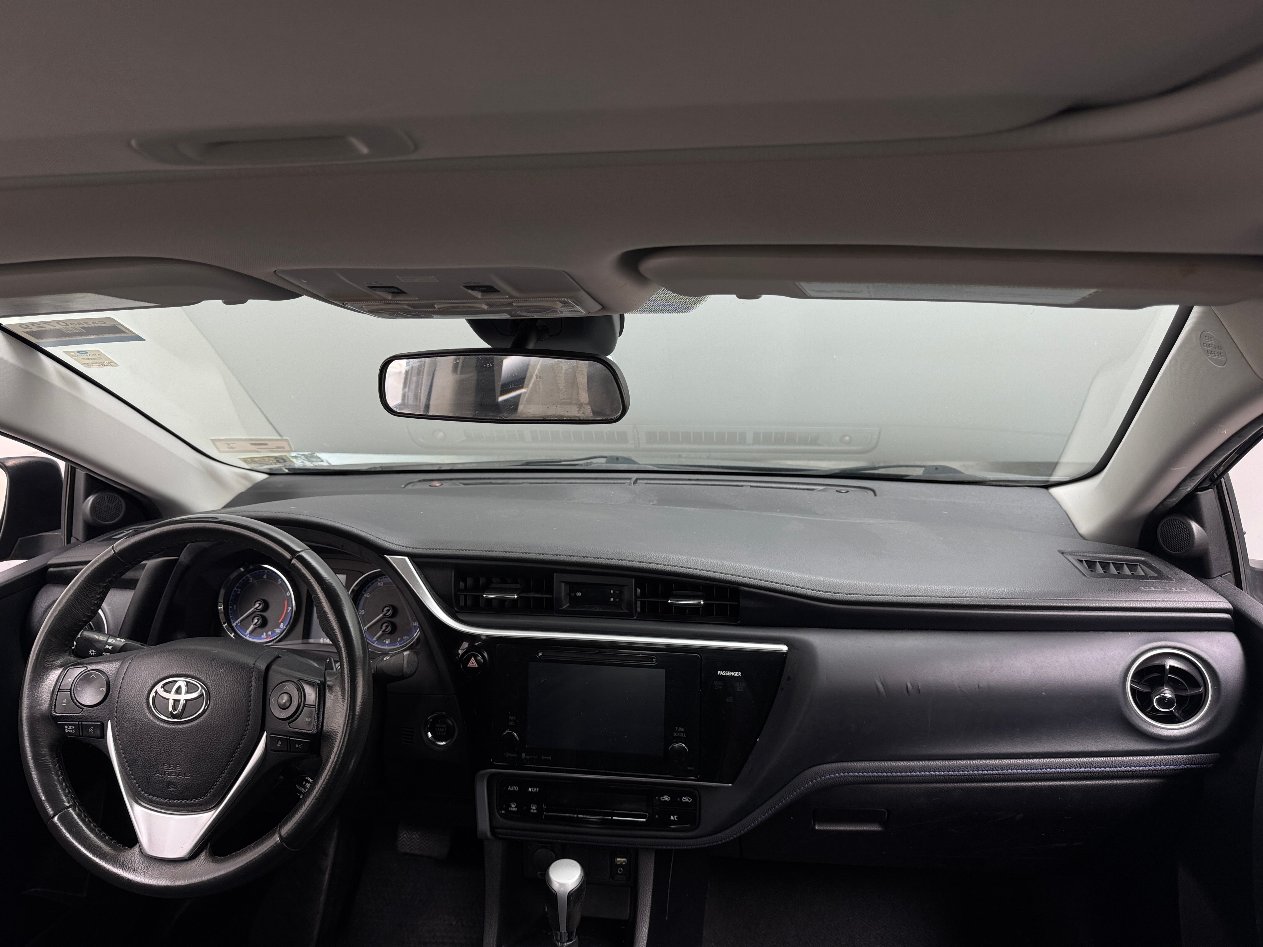2017 Toyota Corolla SE 3