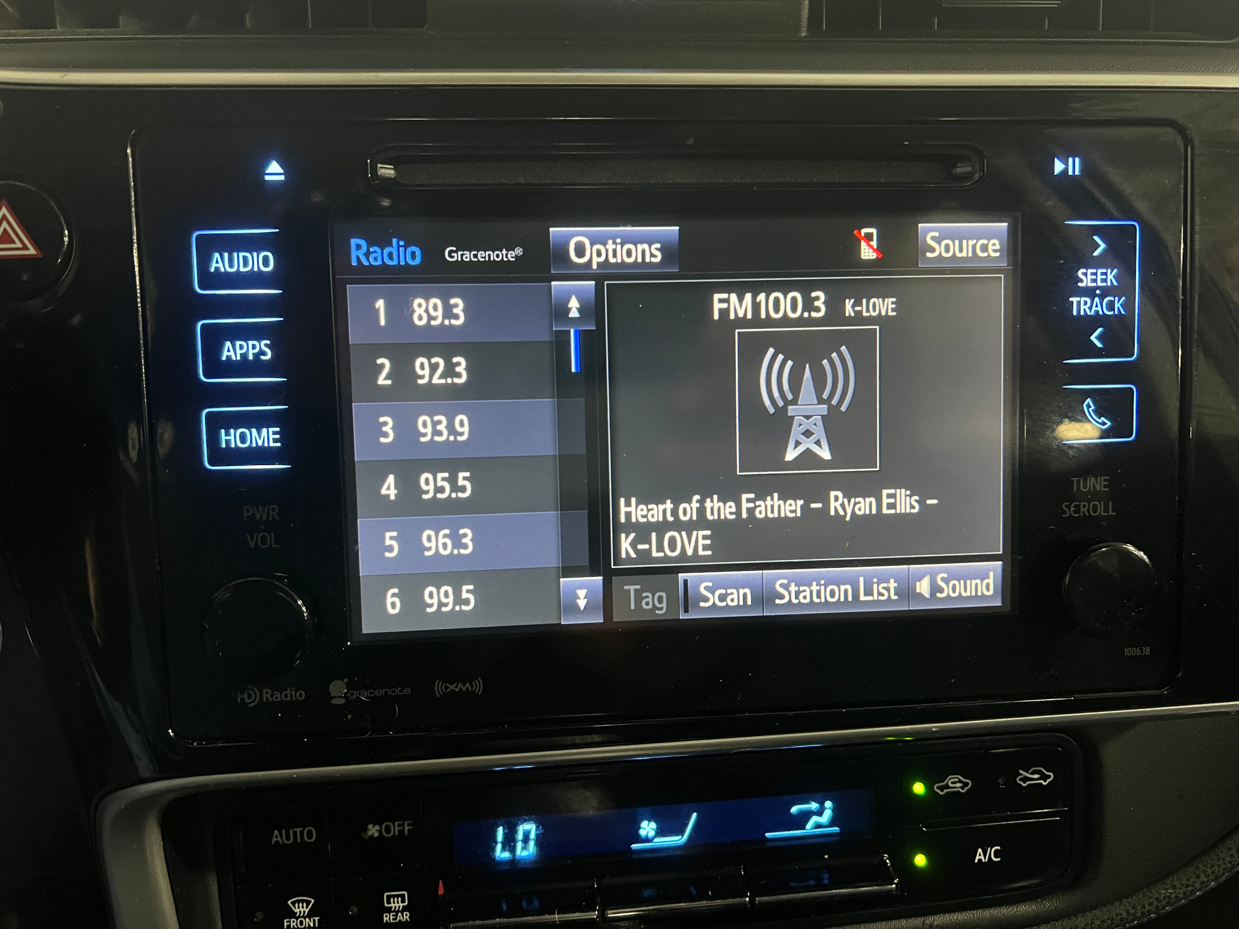 2017 Toyota Corolla SE 4