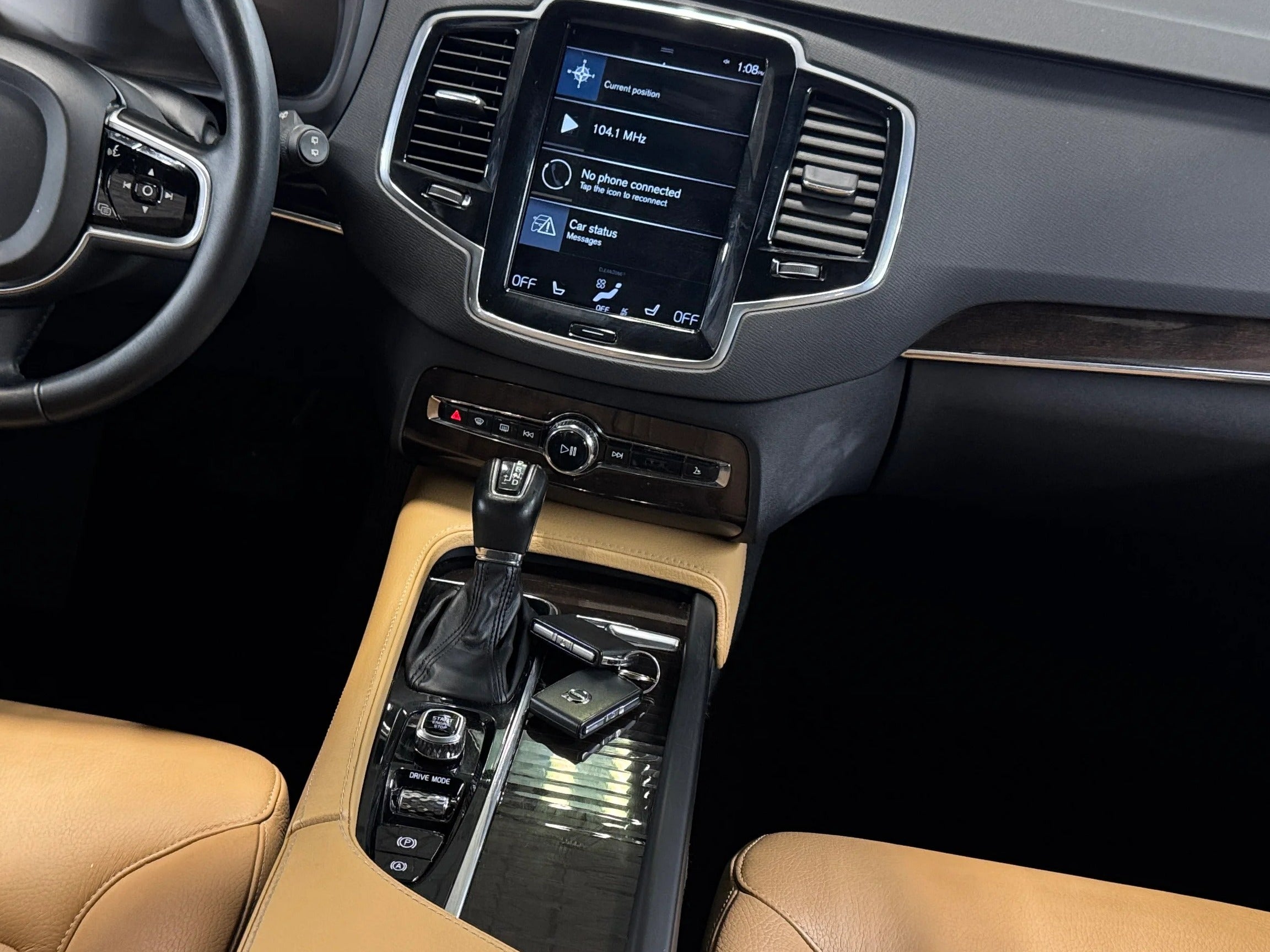 2018 Volvo XC90 T6 Momentum 2