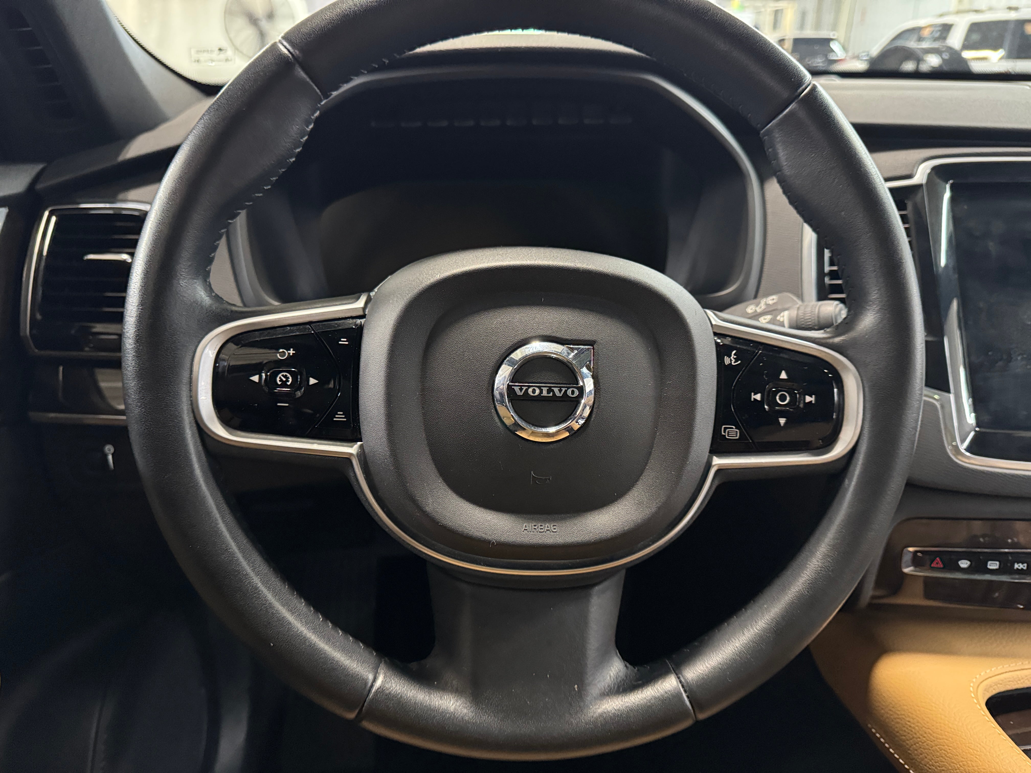 2018 Volvo XC90 T6 Momentum 4