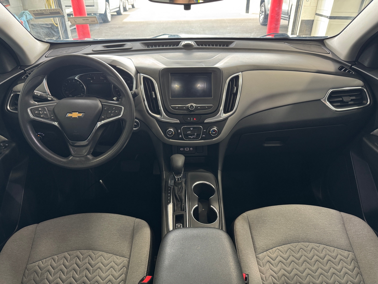 Thumbnail: 2022 Chevrolet Equinox - 3