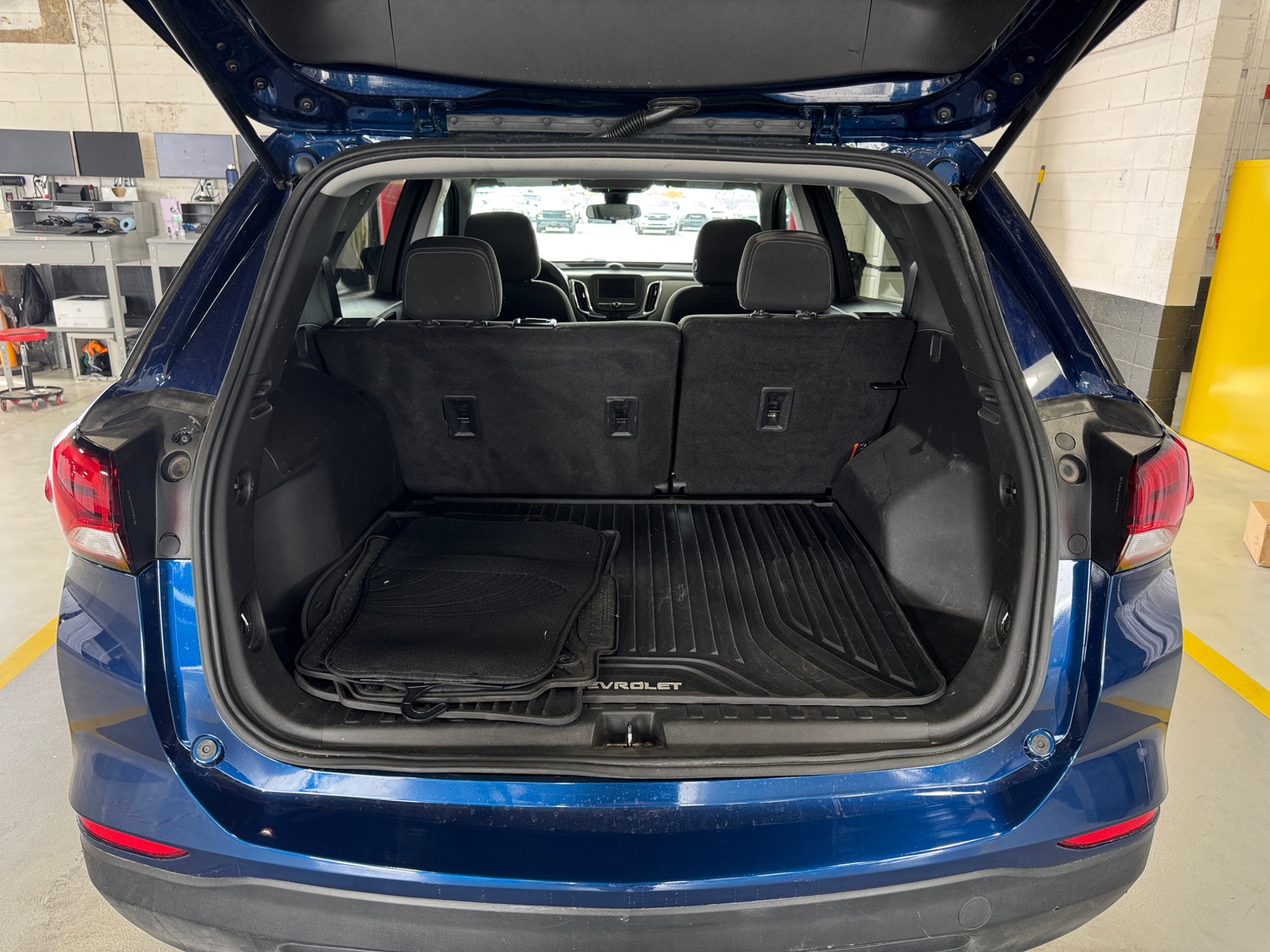 Thumbnail: 2022 Chevrolet Equinox - 7