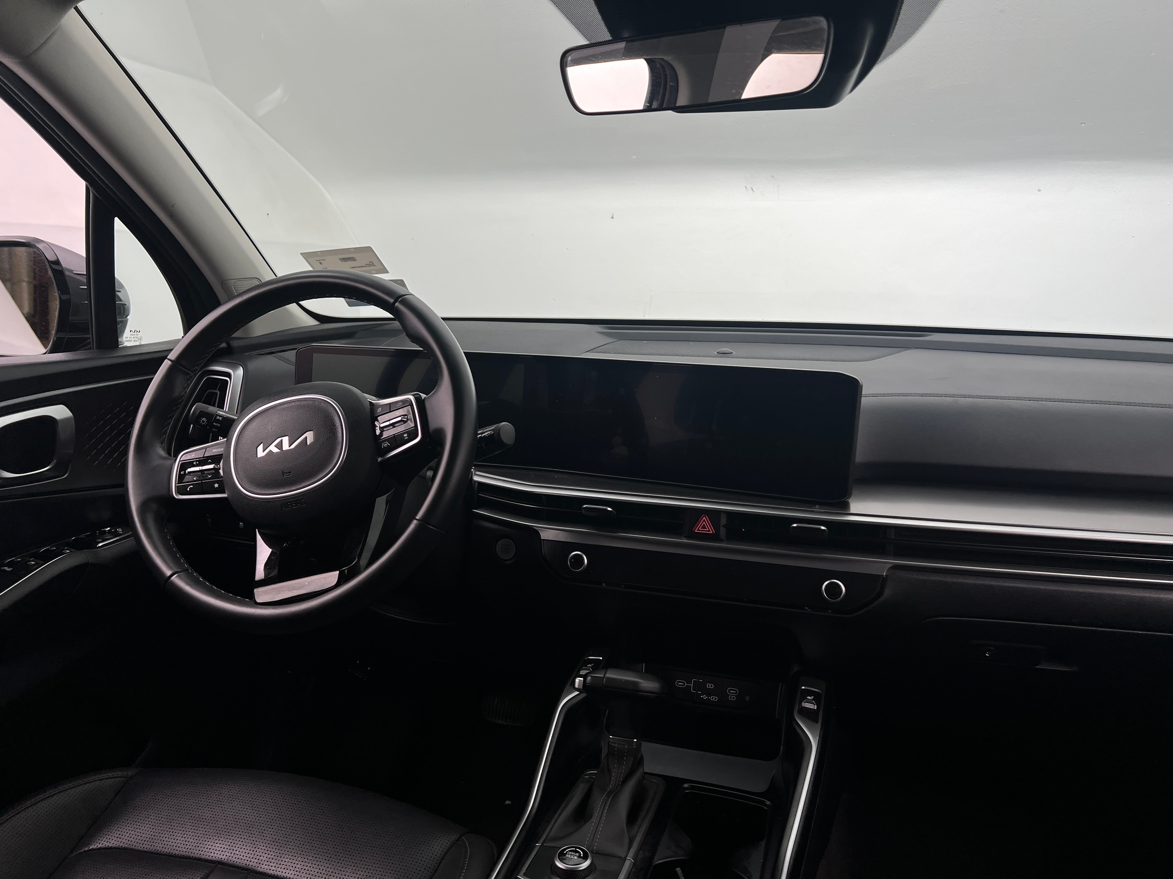 2024 Kia Sorento S 3