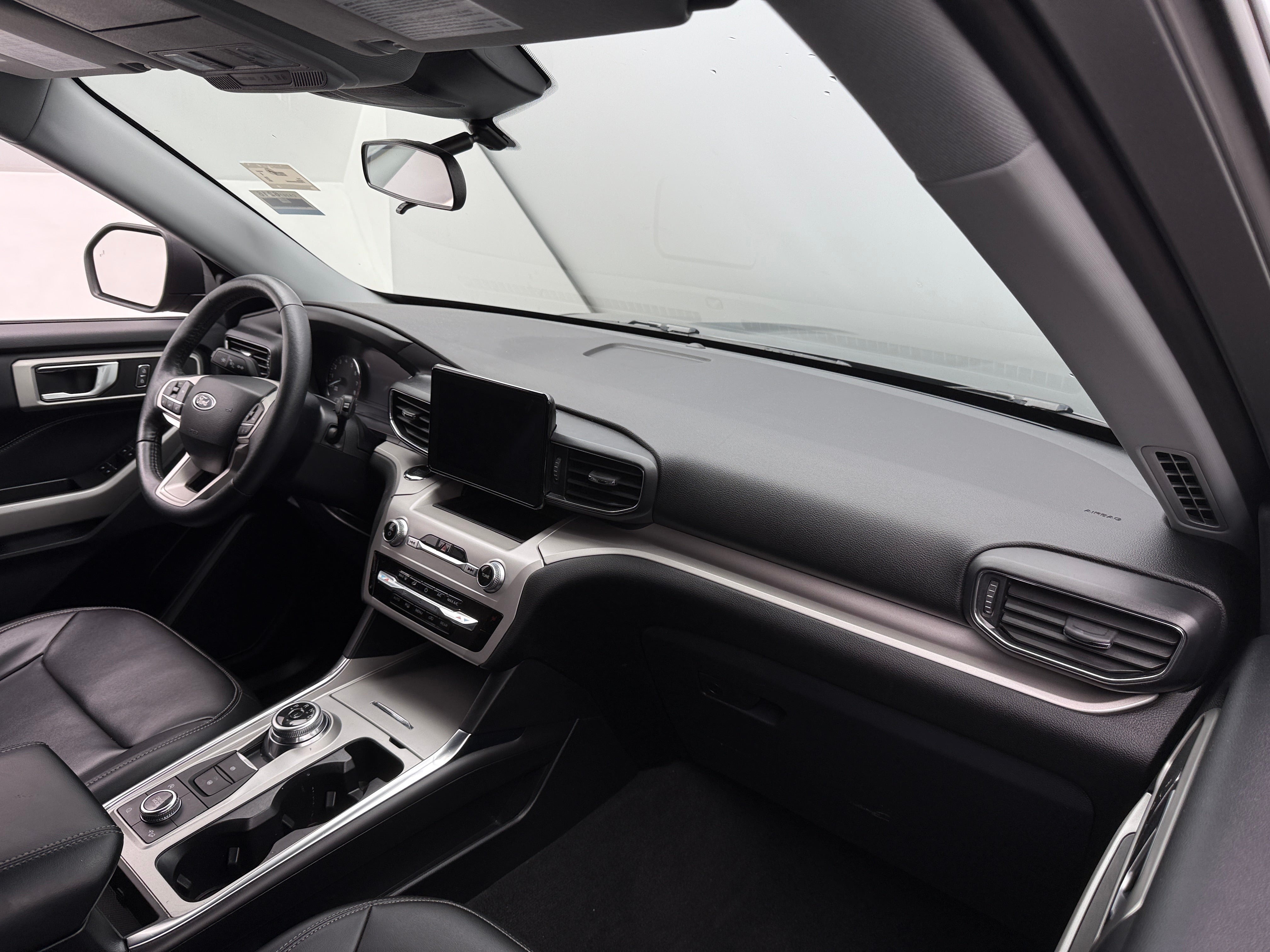 2024 Ford Explorer XLT 3