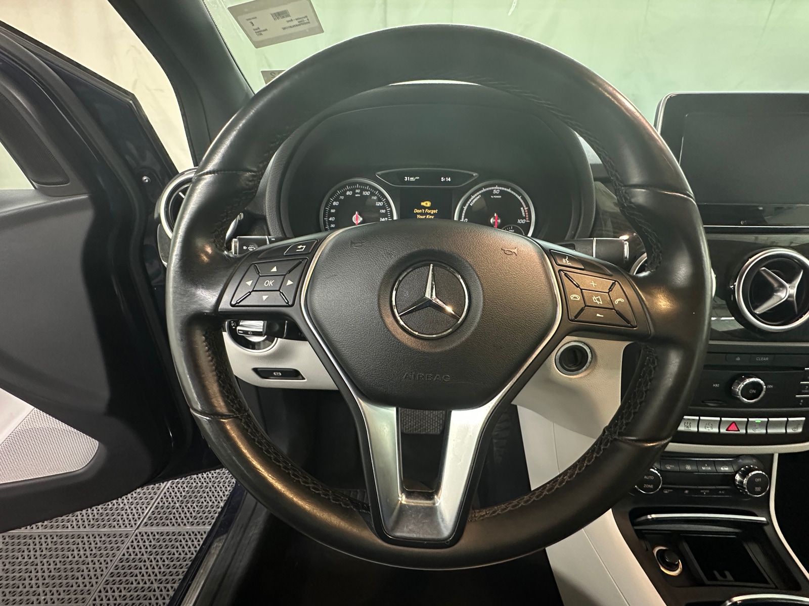 Thumbnail: 2017 Mercedes-Benz B-Class - 4