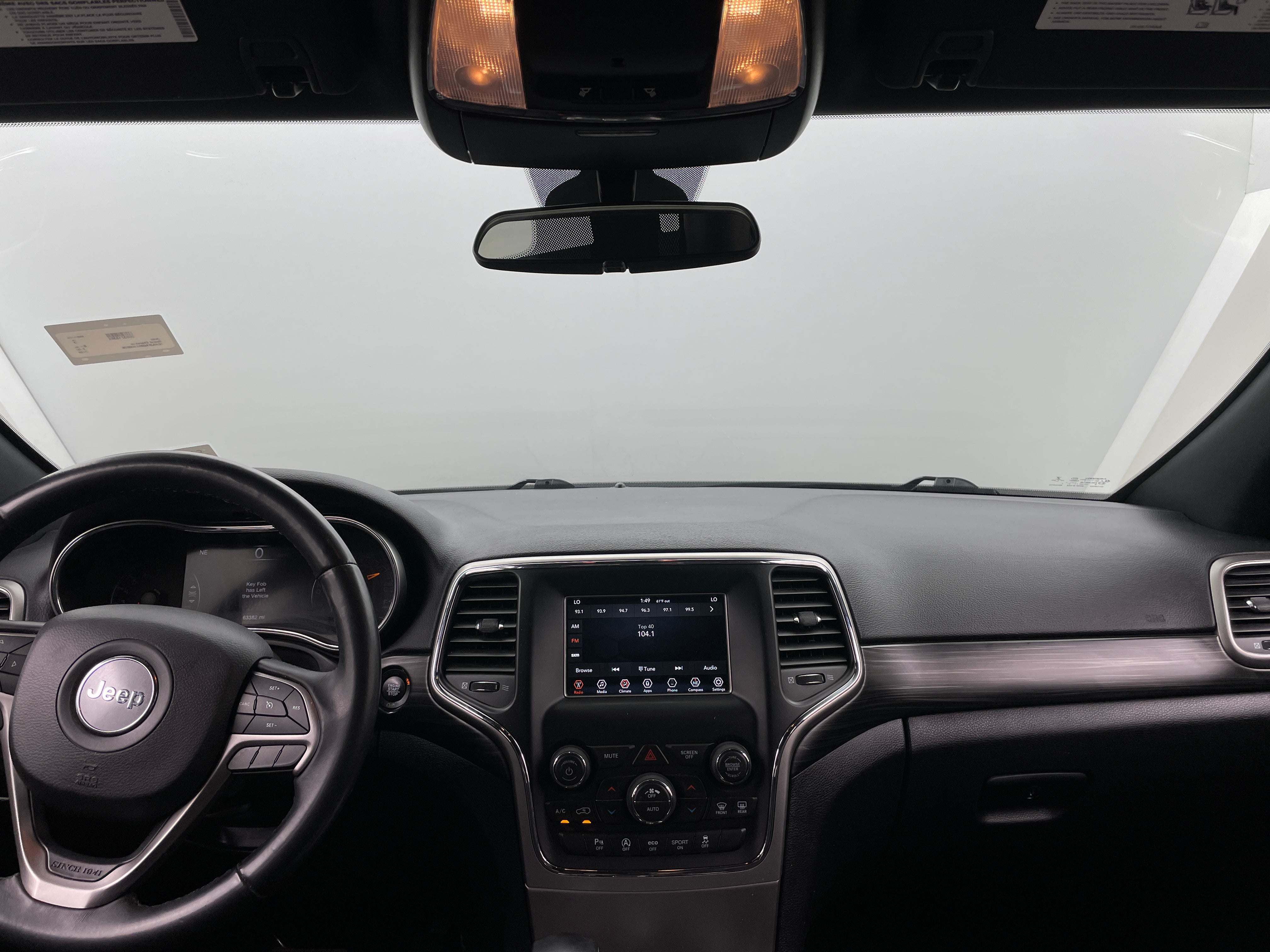 2019 Jeep Grand Cherokee Laredo 3