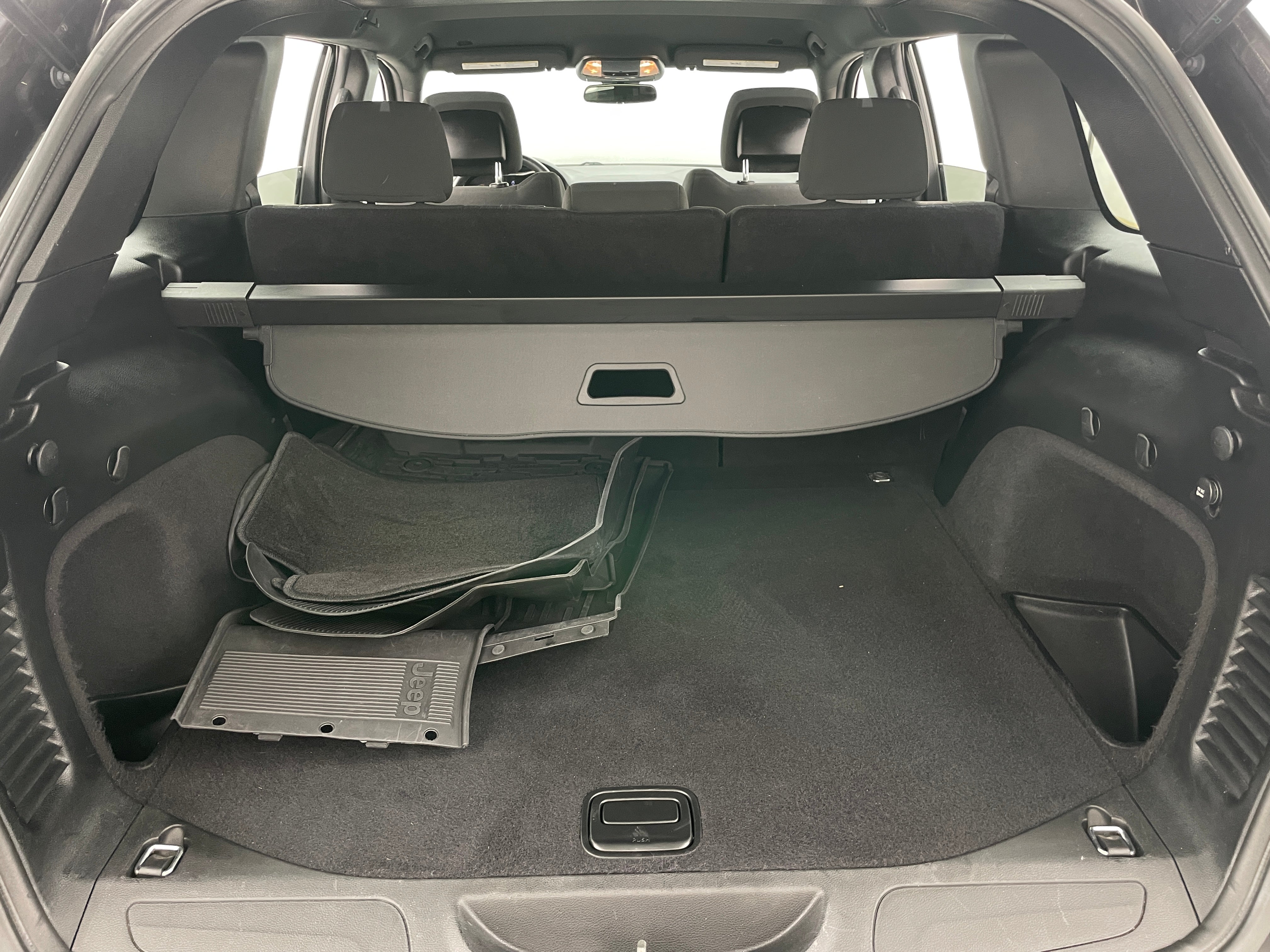 2019 Jeep Grand Cherokee Laredo 7