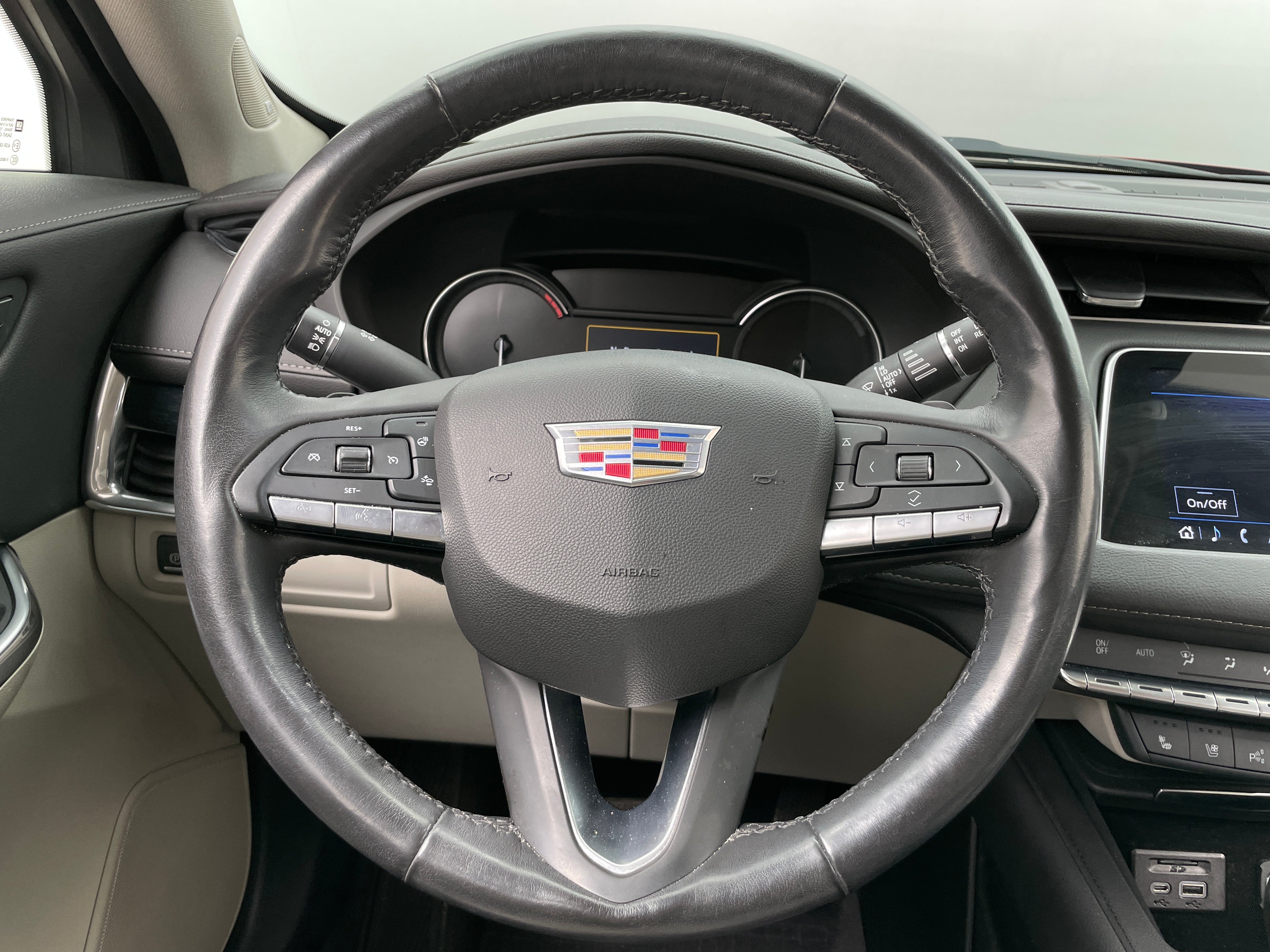 2020 Cadillac XT4 Premium Luxury 4