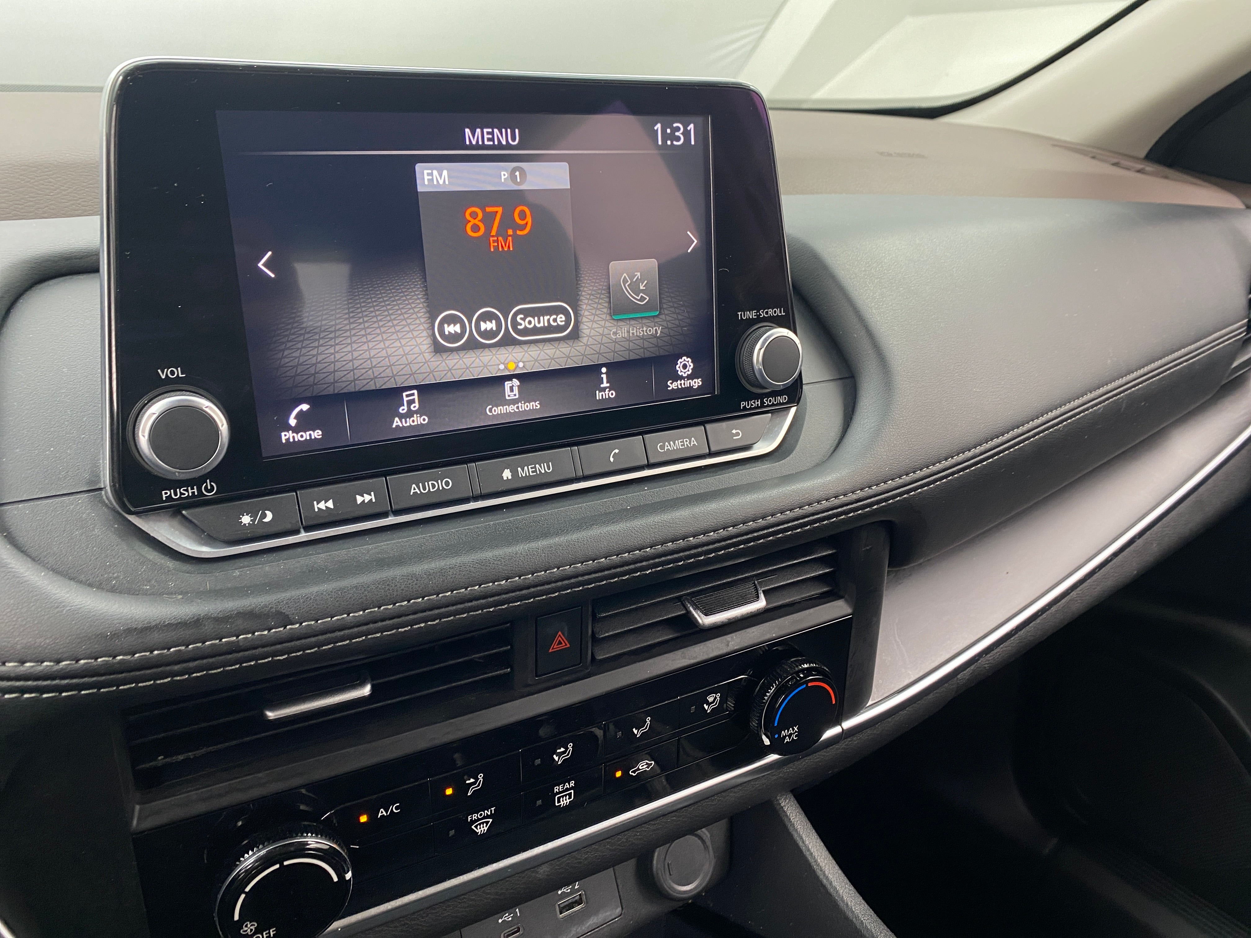 2023 Nissan Rogue S 4