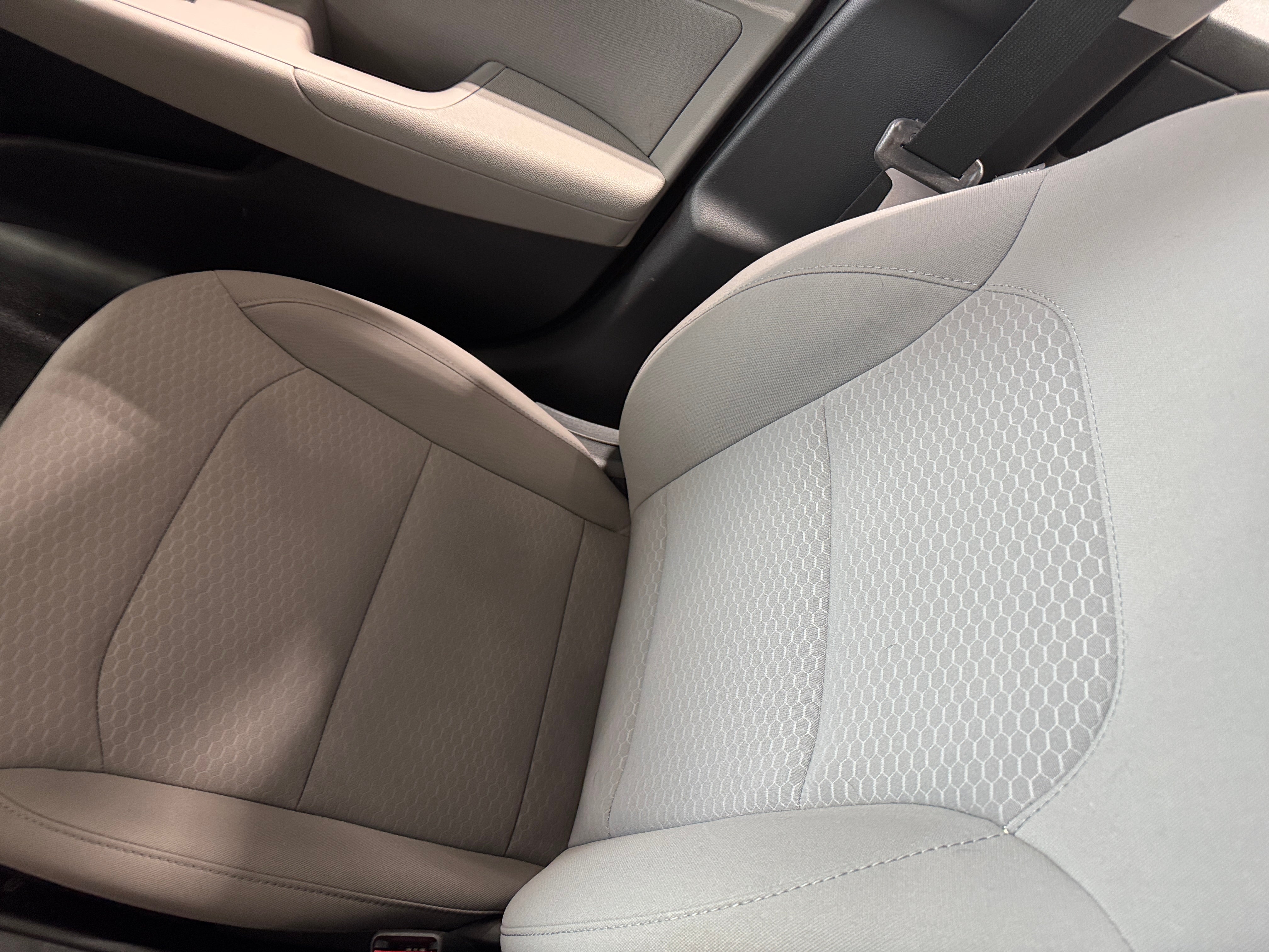 2019 Hyundai Elantra Value Edition 2