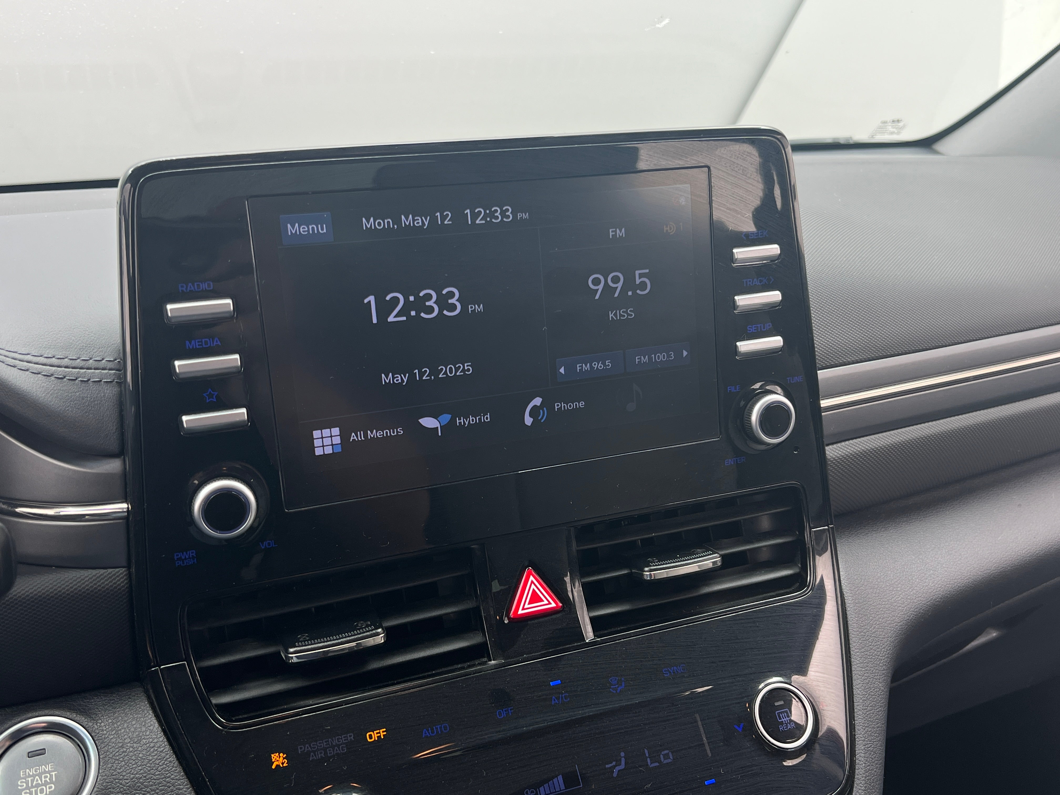2022 Hyundai Ioniq SE 4