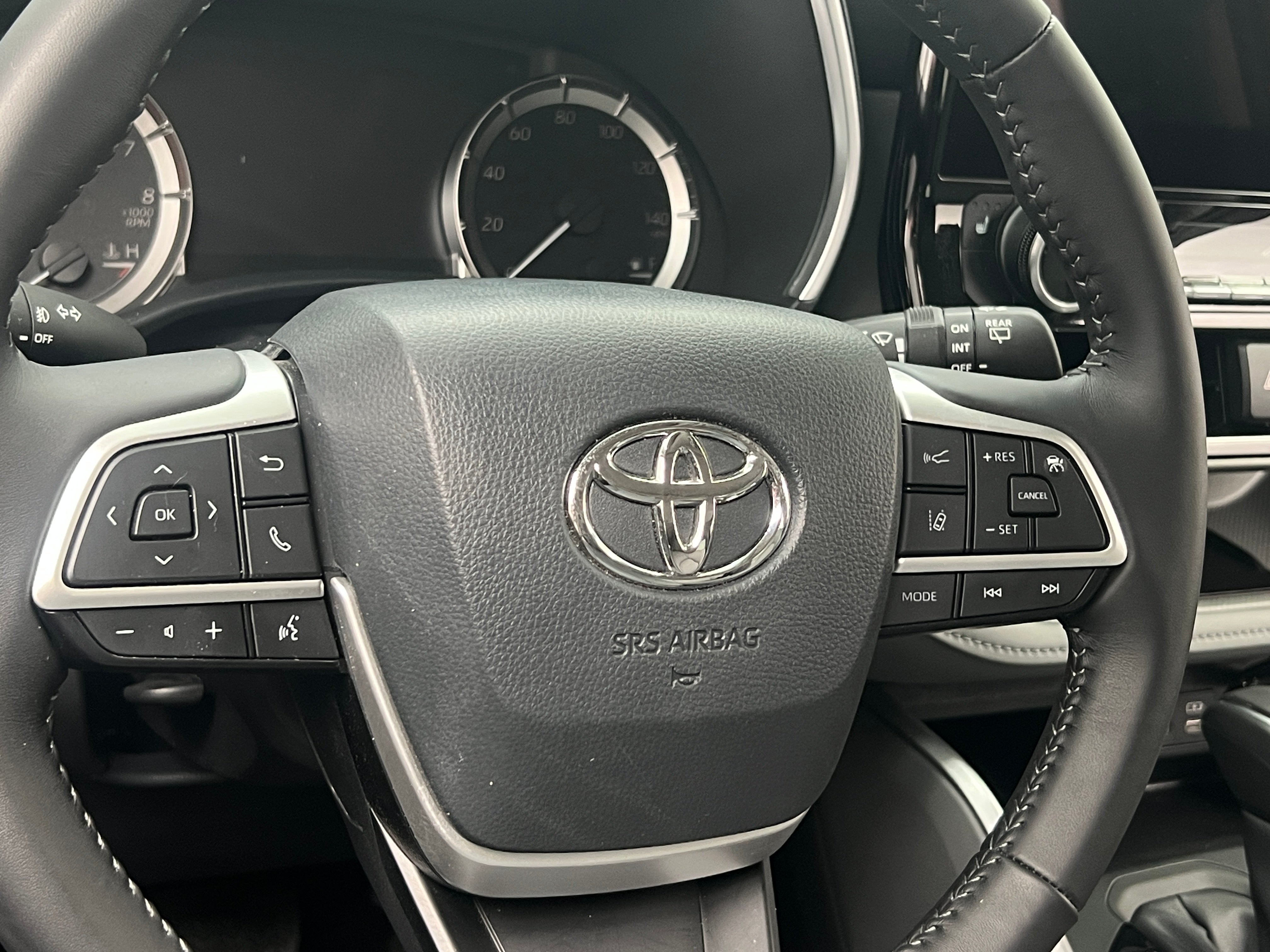 2024 Toyota Highlander XLE 4