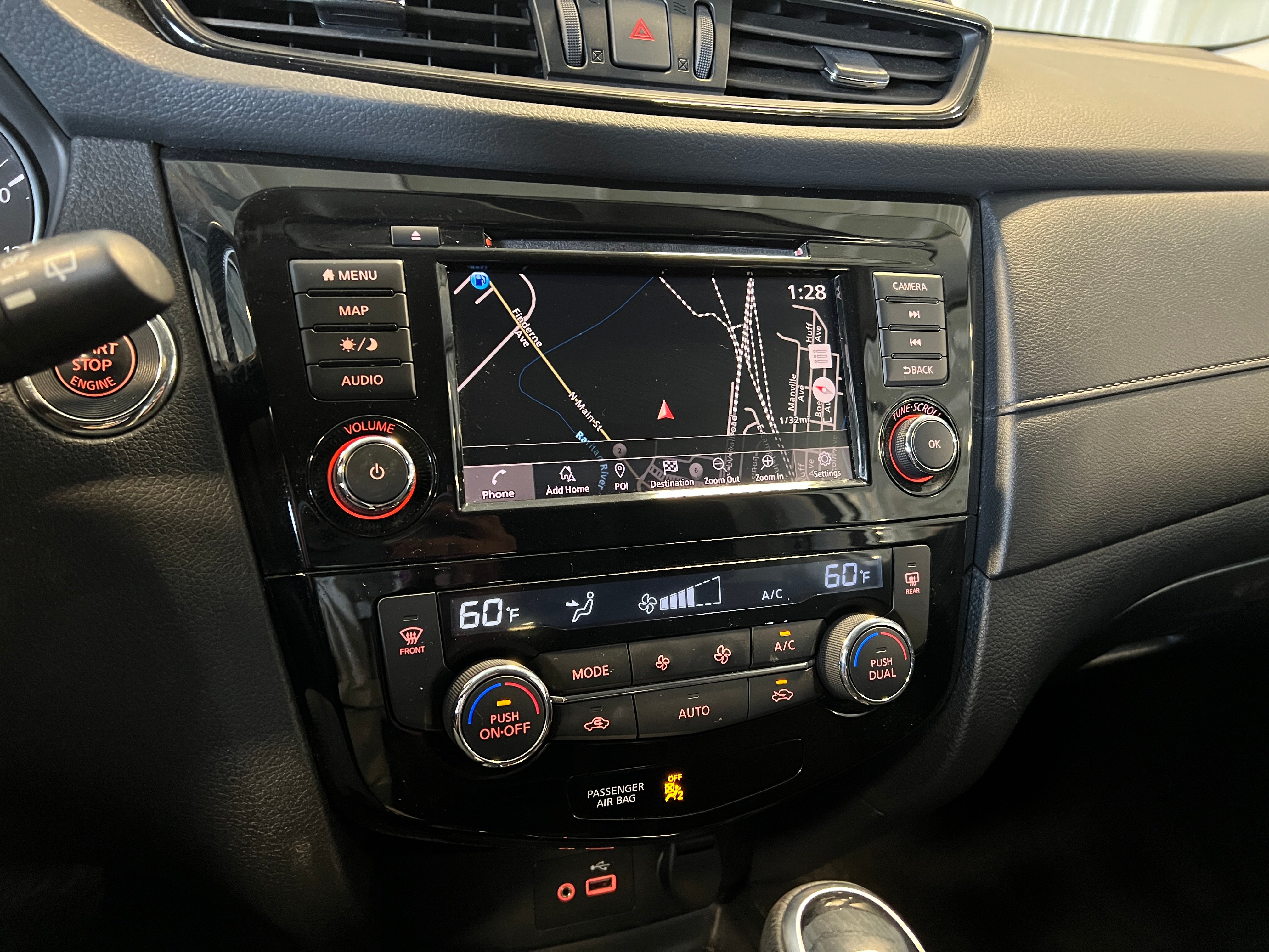 2018 Nissan Rogue SV 4