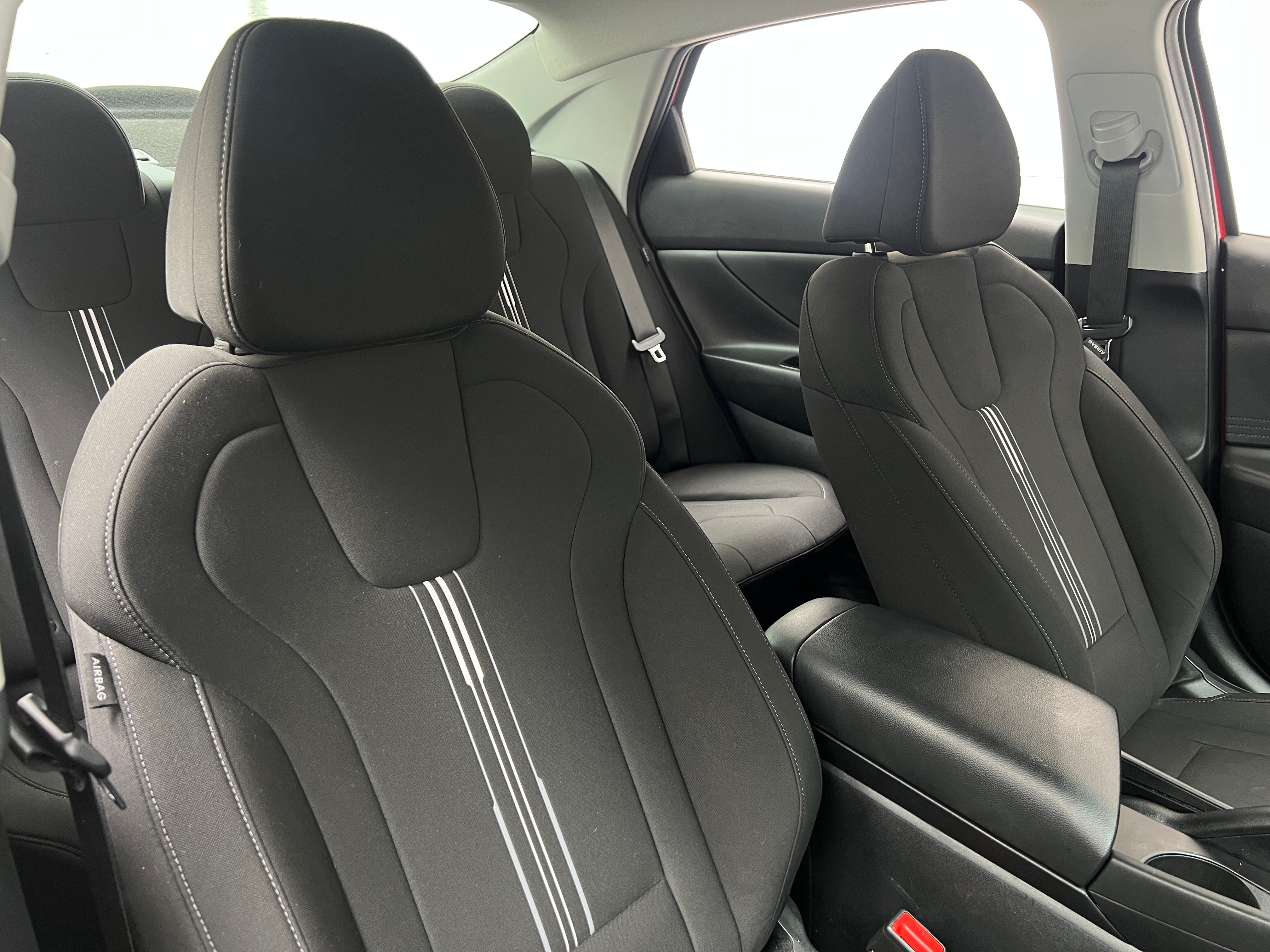 2024 Hyundai Elantra SEL 2