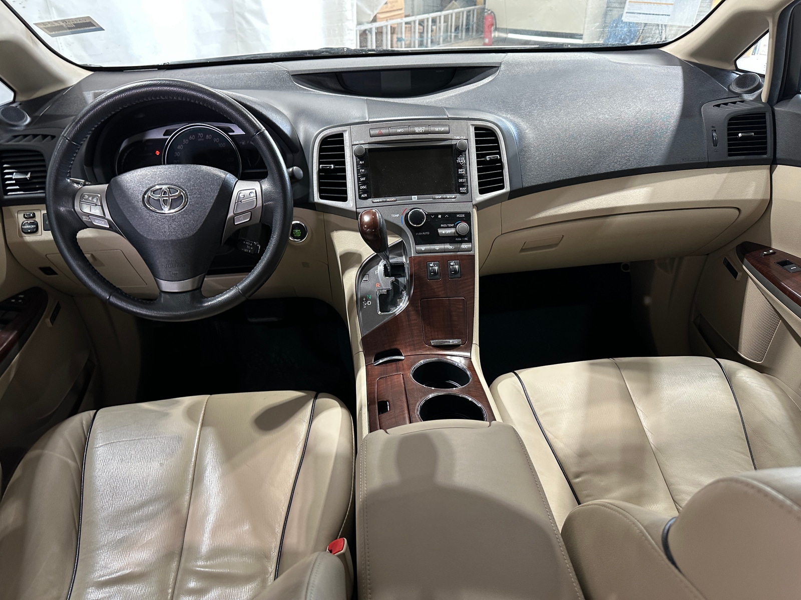 Thumbnail: 2012 Toyota Venza - 3