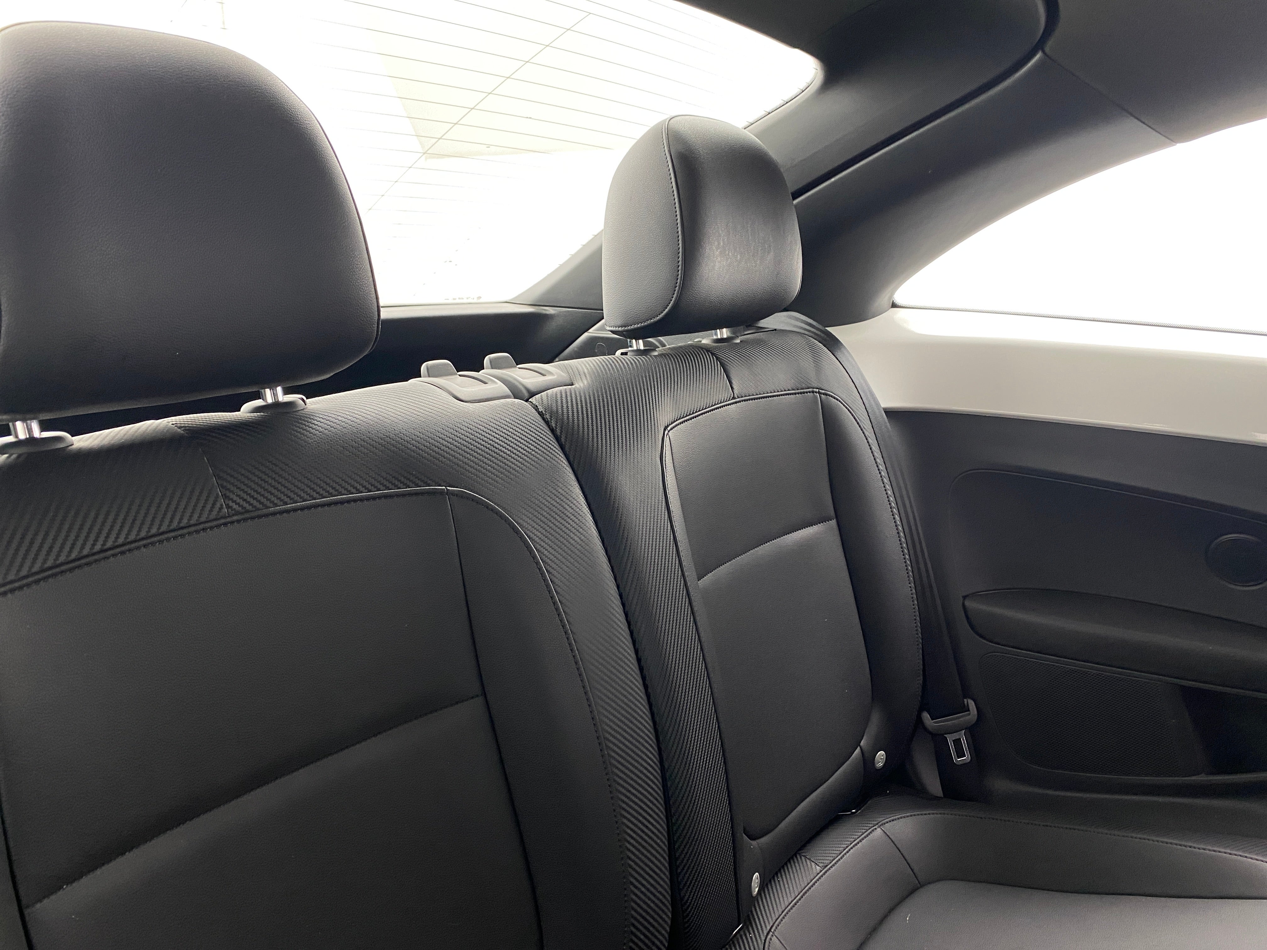 2012 Volkswagen Beetle  4
