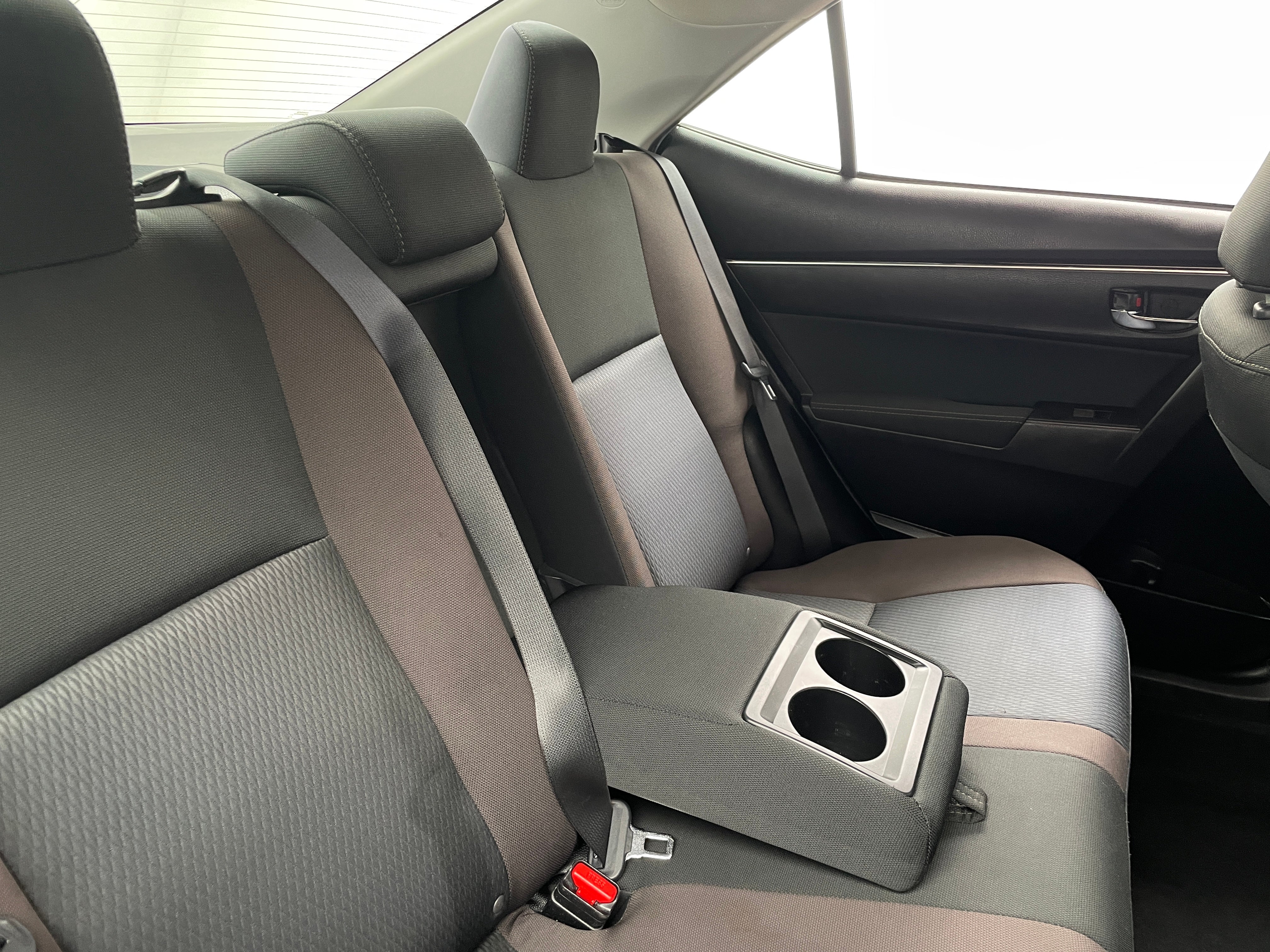 2018 Toyota Corolla LE 6