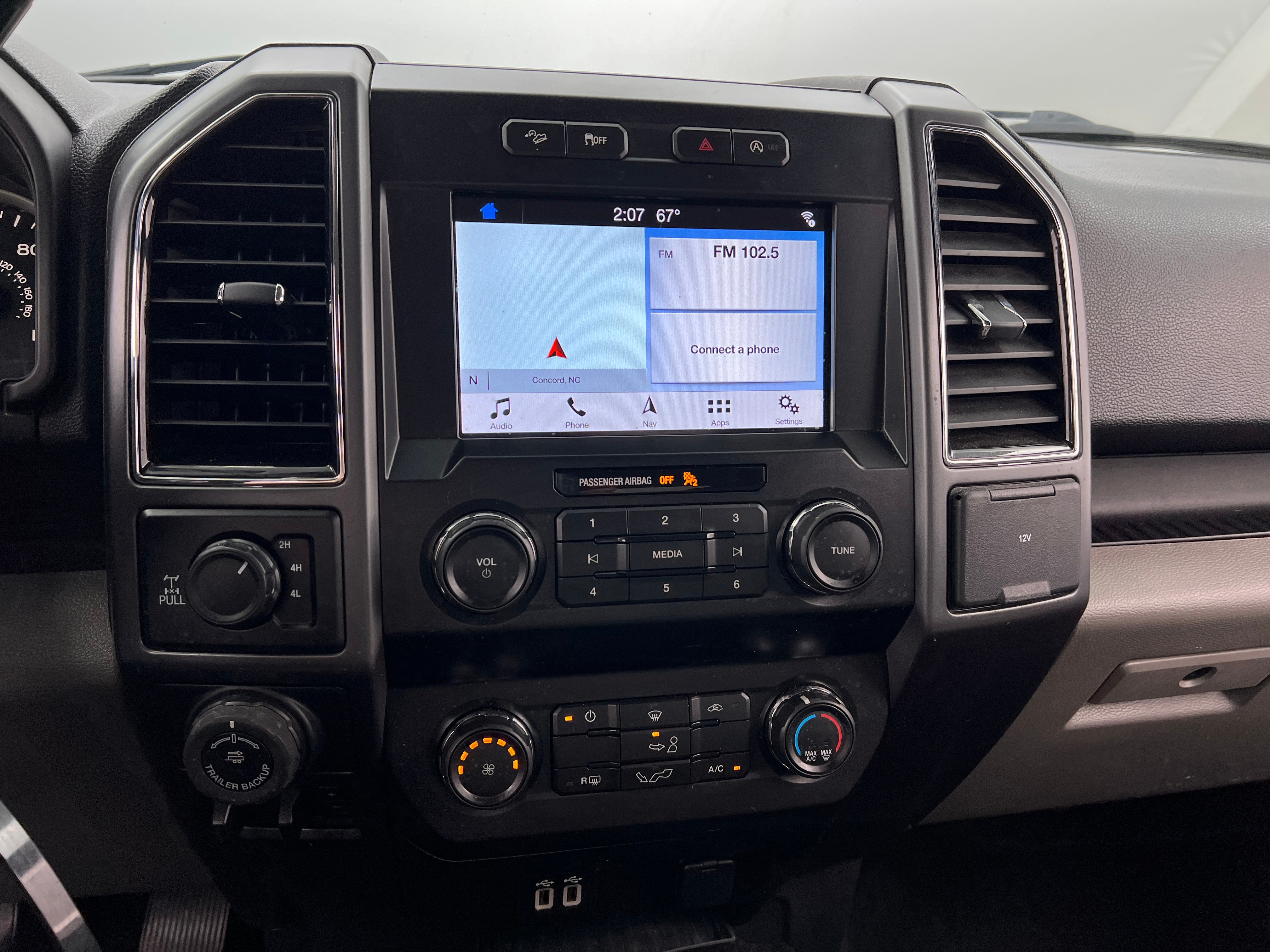 2019 Ford Econoline E-150 4
