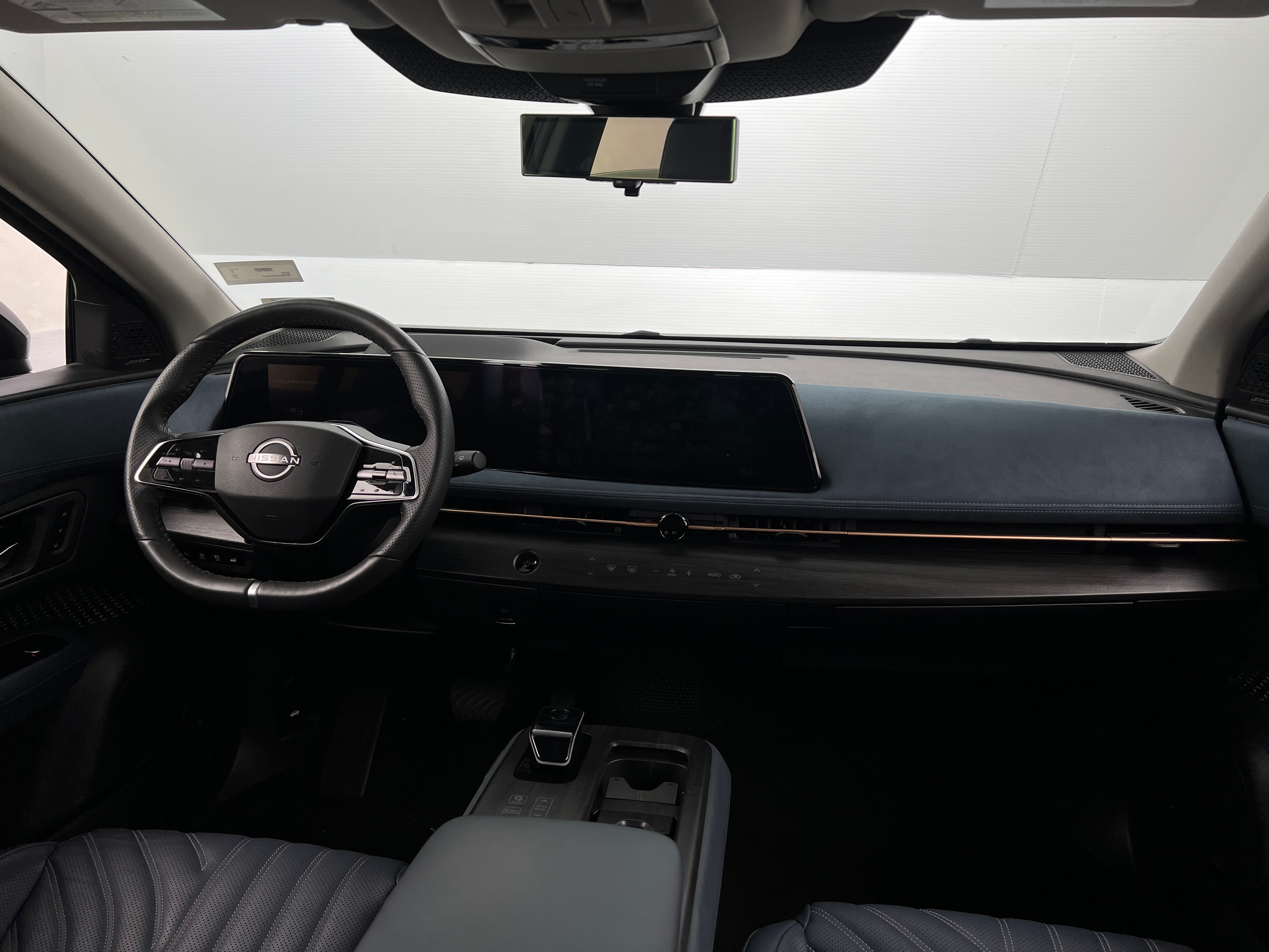 2023 Nissan Ariya Platinum+ 2