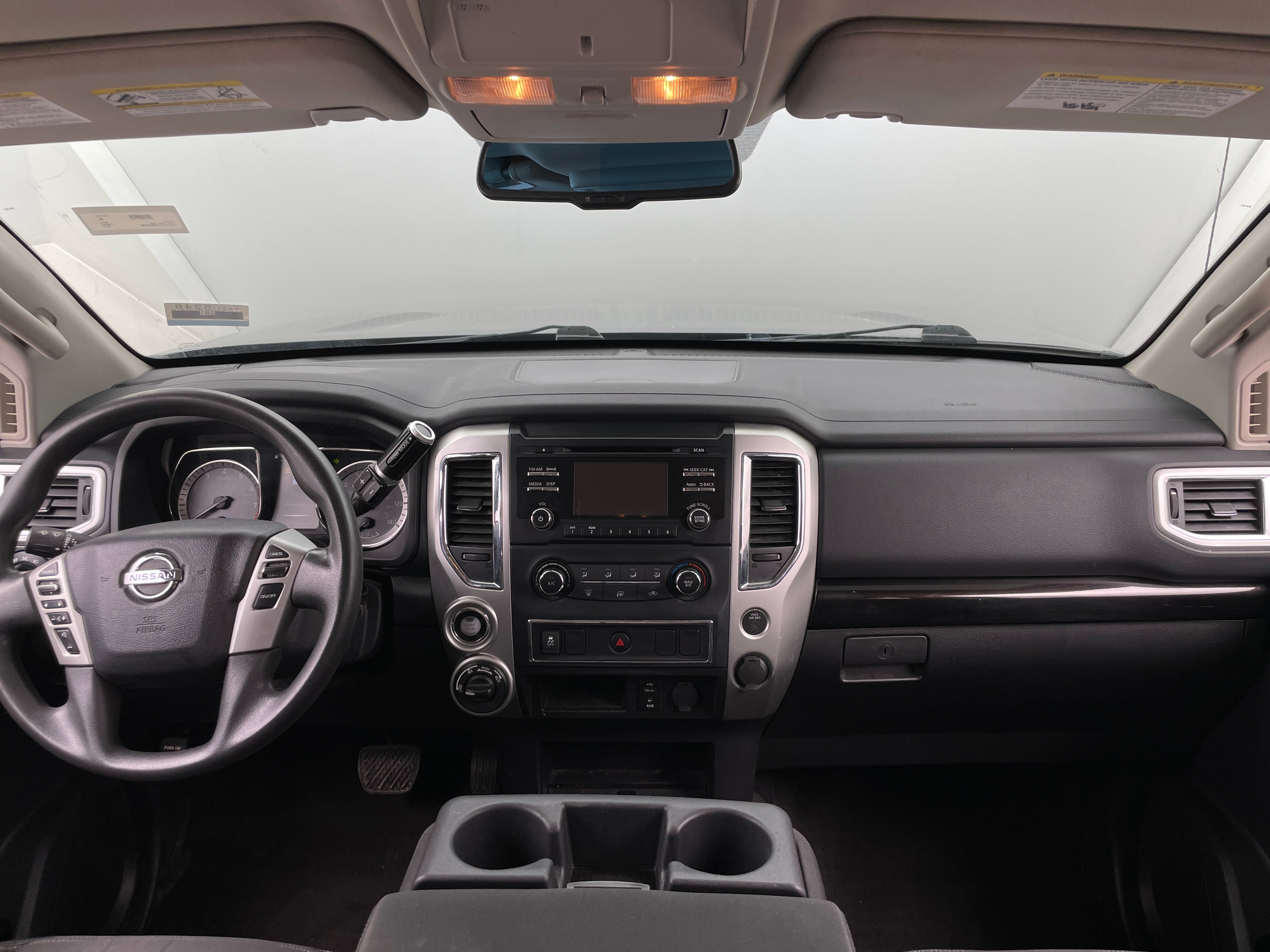 2017 Nissan Titan SV 3