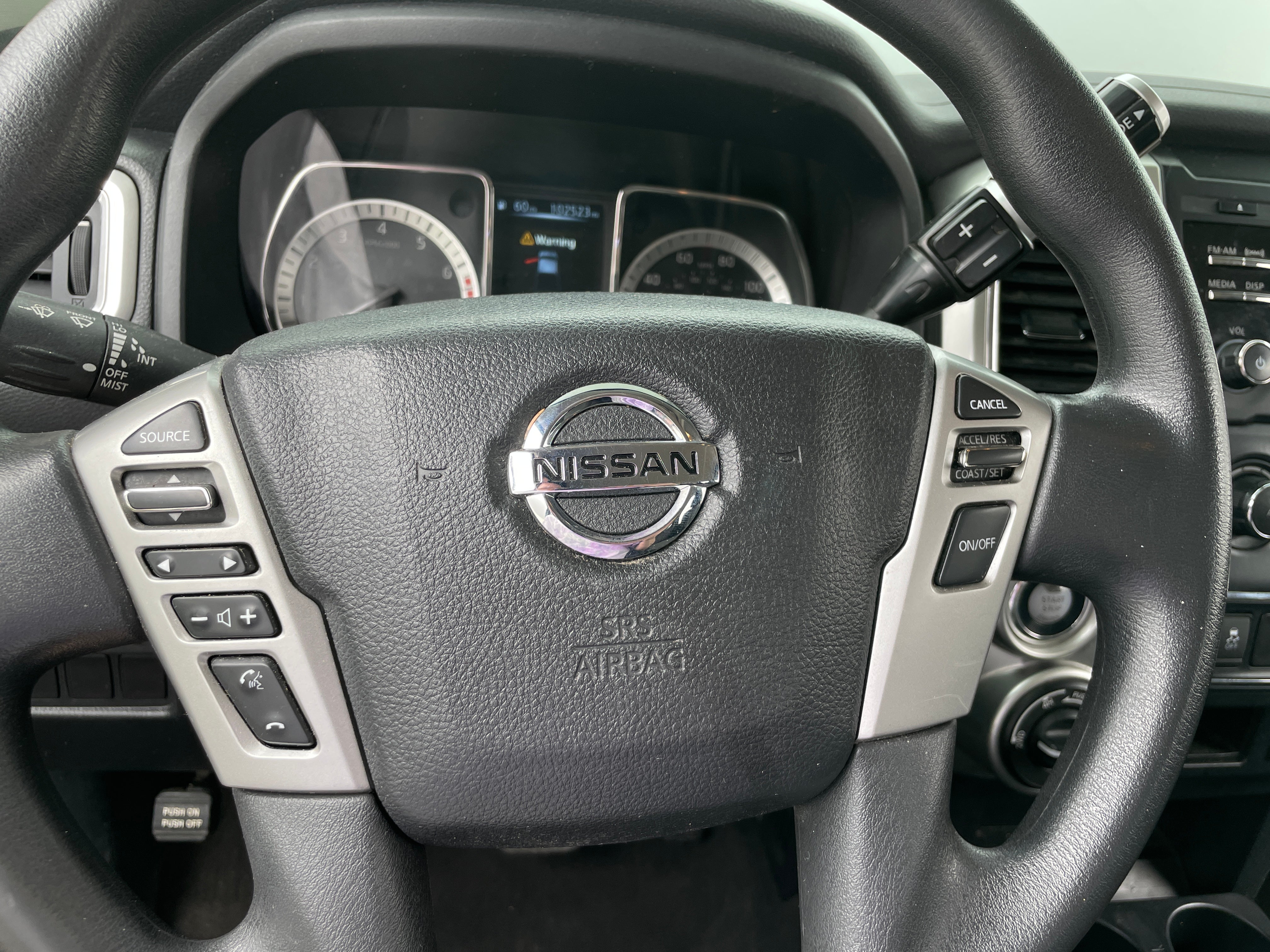 2017 Nissan Titan SV 5