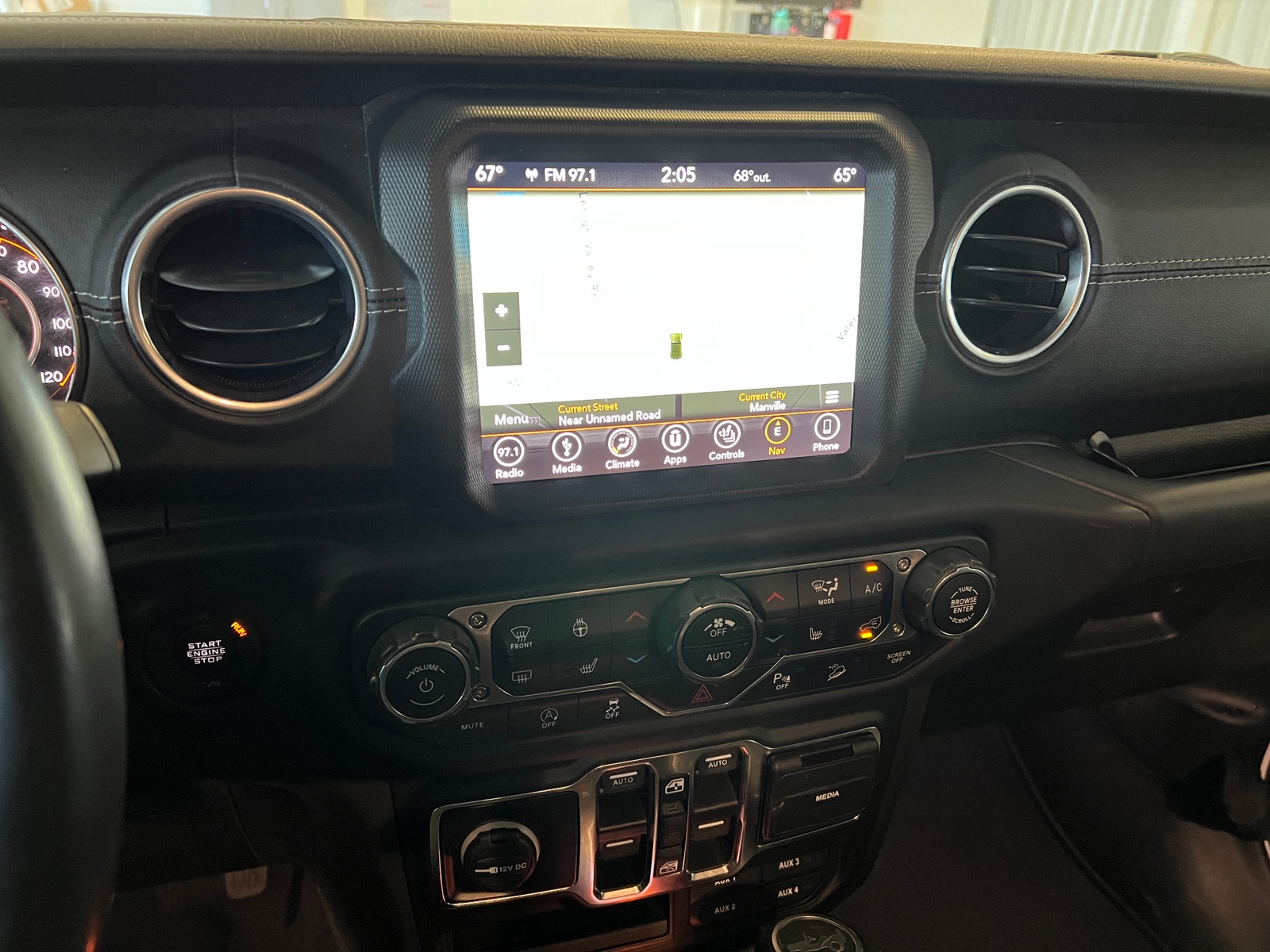 Thumbnail: 2019 Jeep Wrangler - 3