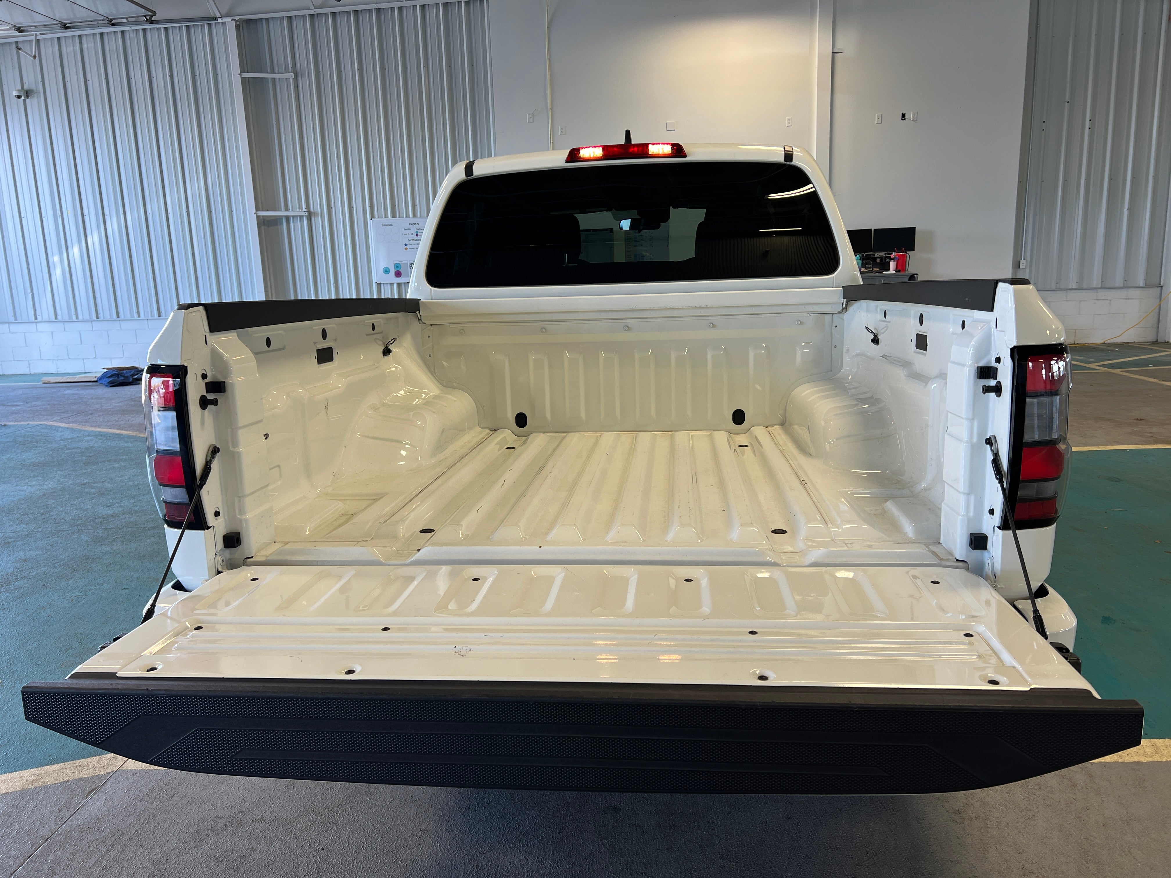 2024 Nissan Frontier SV 7