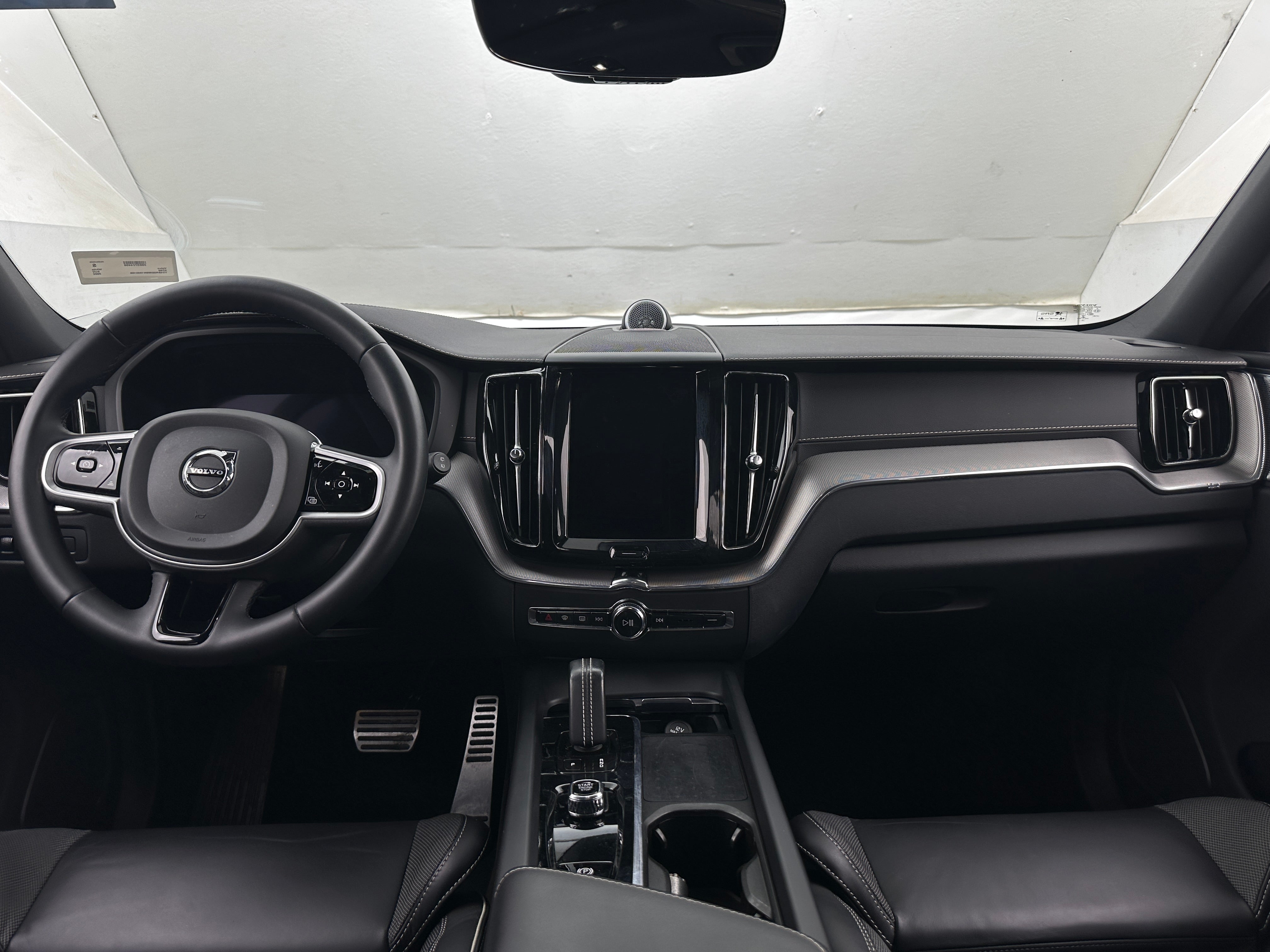 2022 Volvo XC60 Recharge Core 3