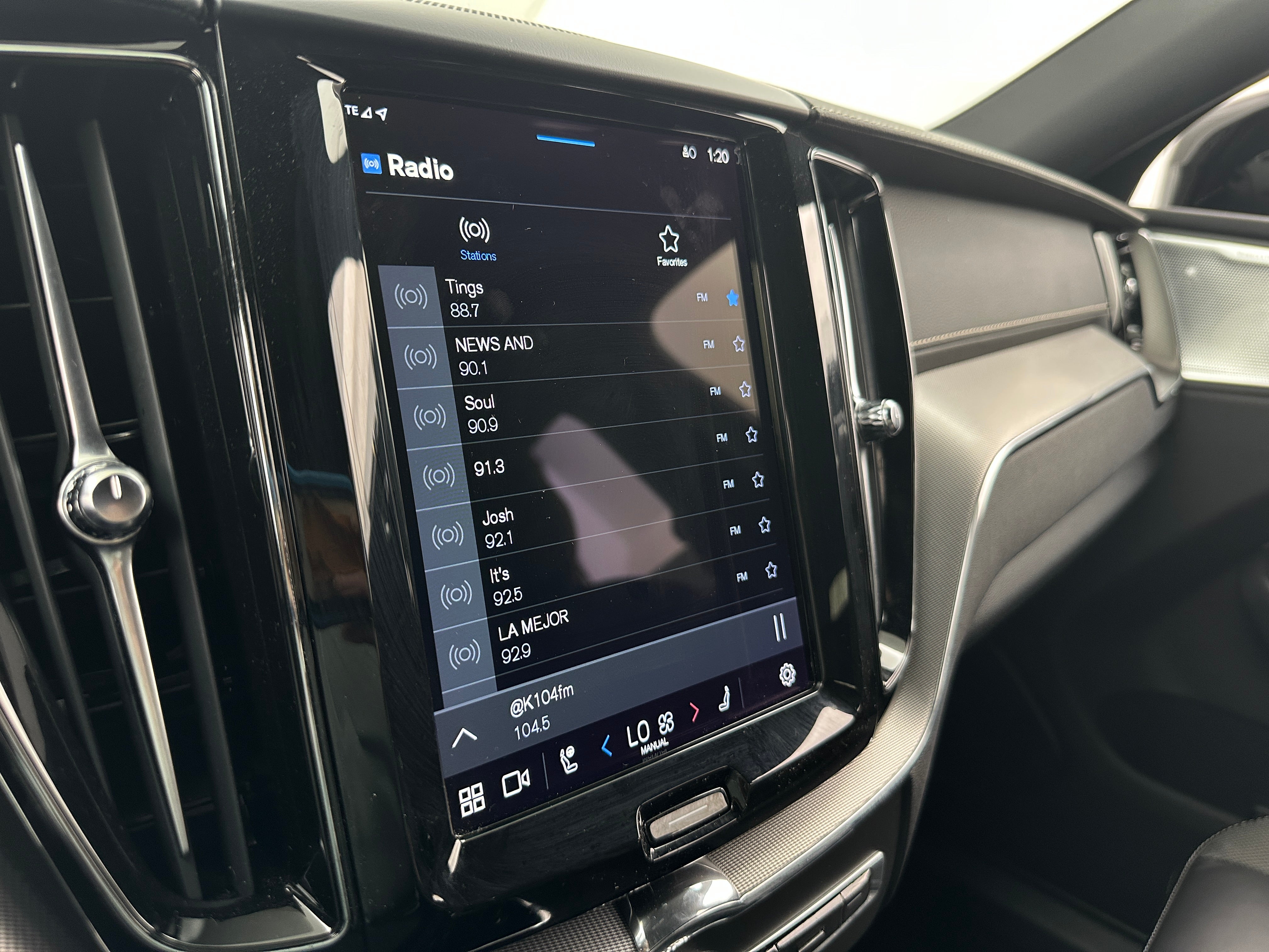 2022 Volvo XC60 Recharge Core 4