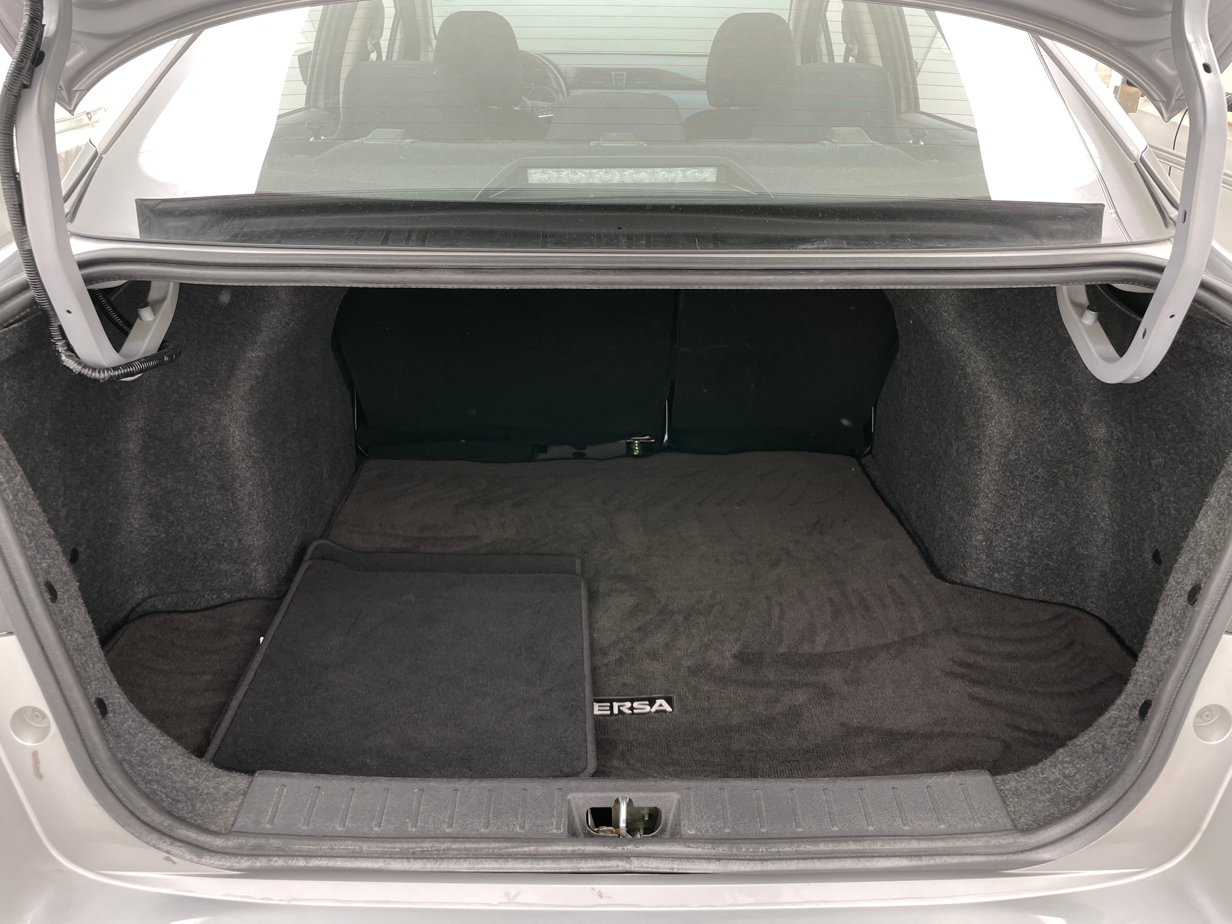 2023 Nissan Versa SV 7