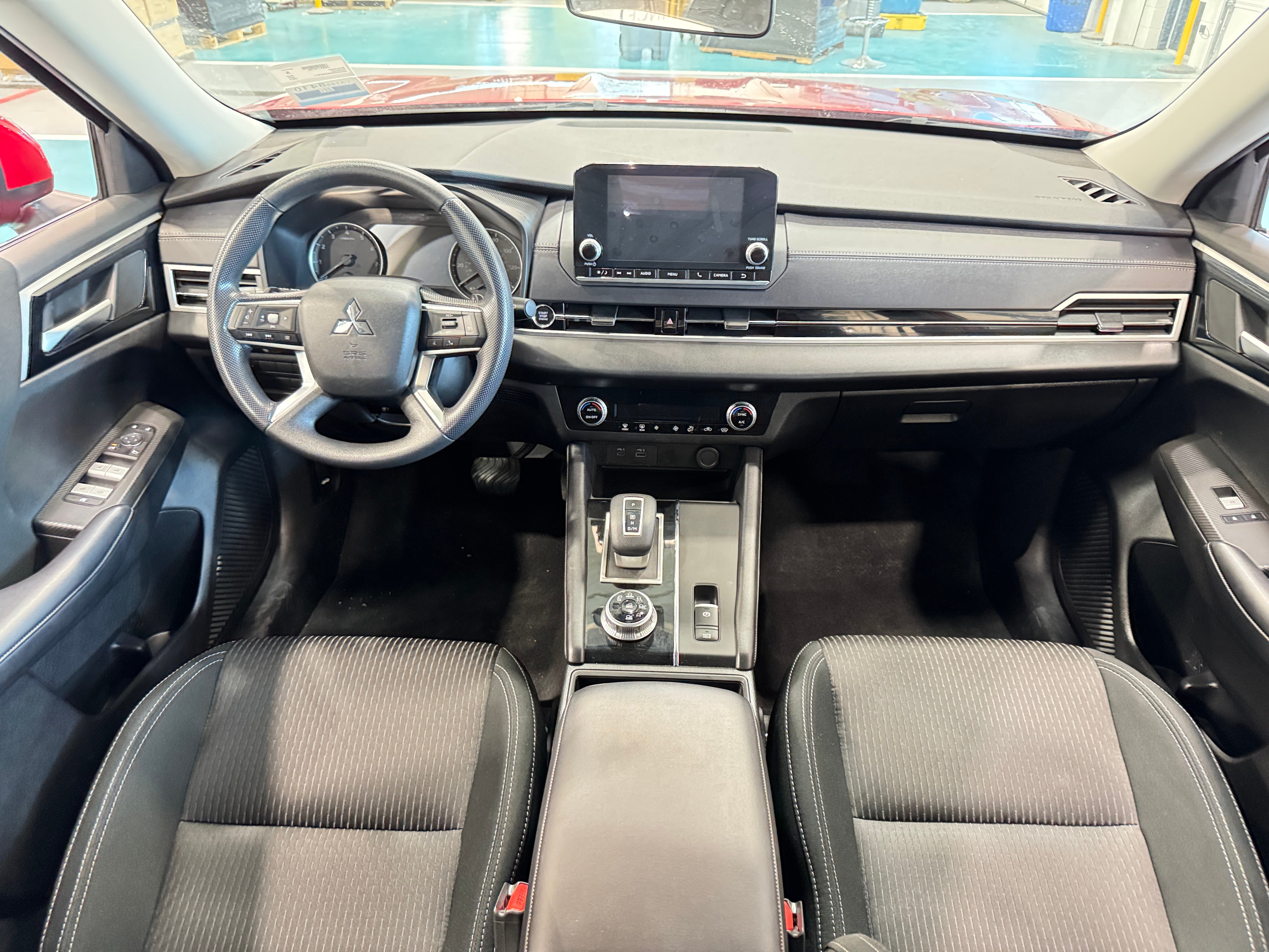 2024 Mitsubishi Outlander ES 3