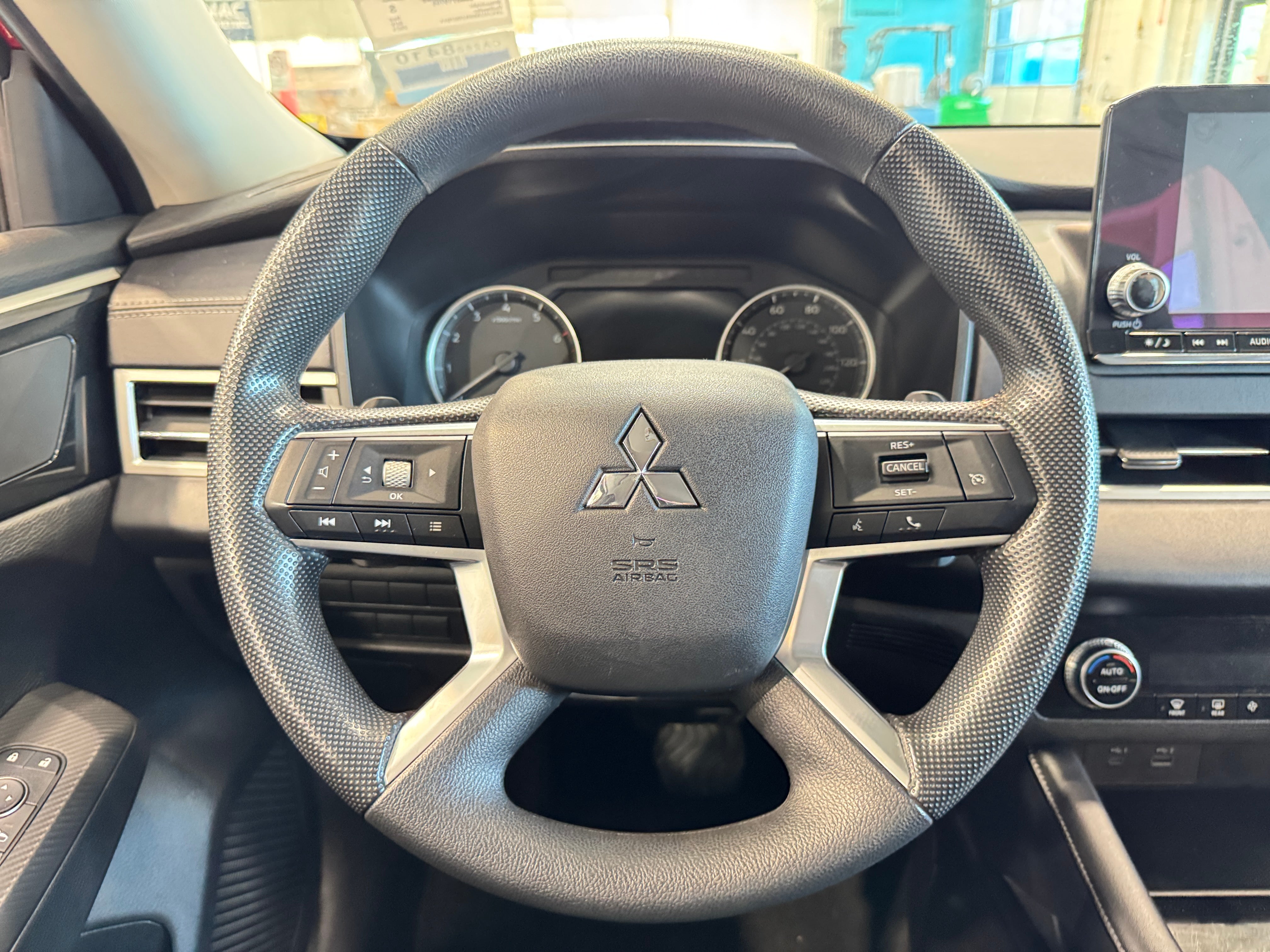 2024 Mitsubishi Outlander ES 5